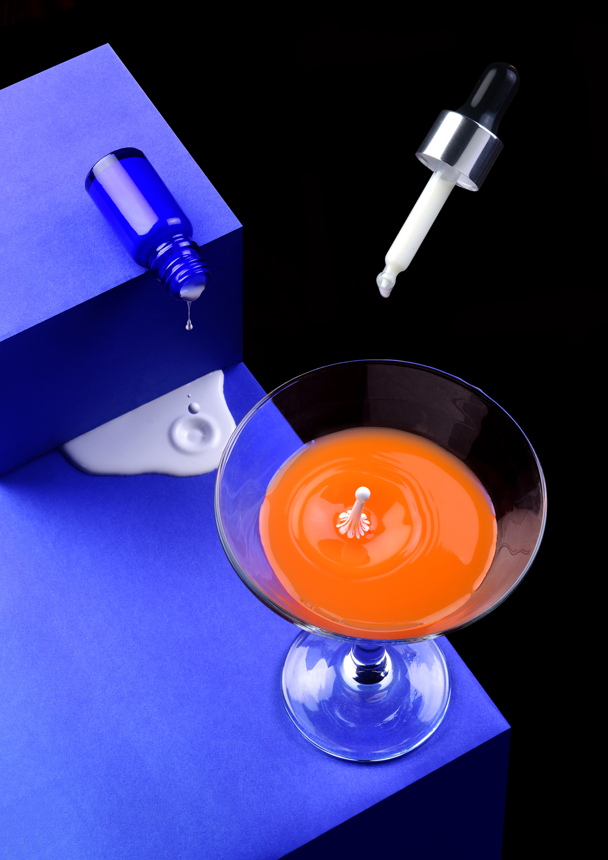 Cosmetics ，female sex，colour，