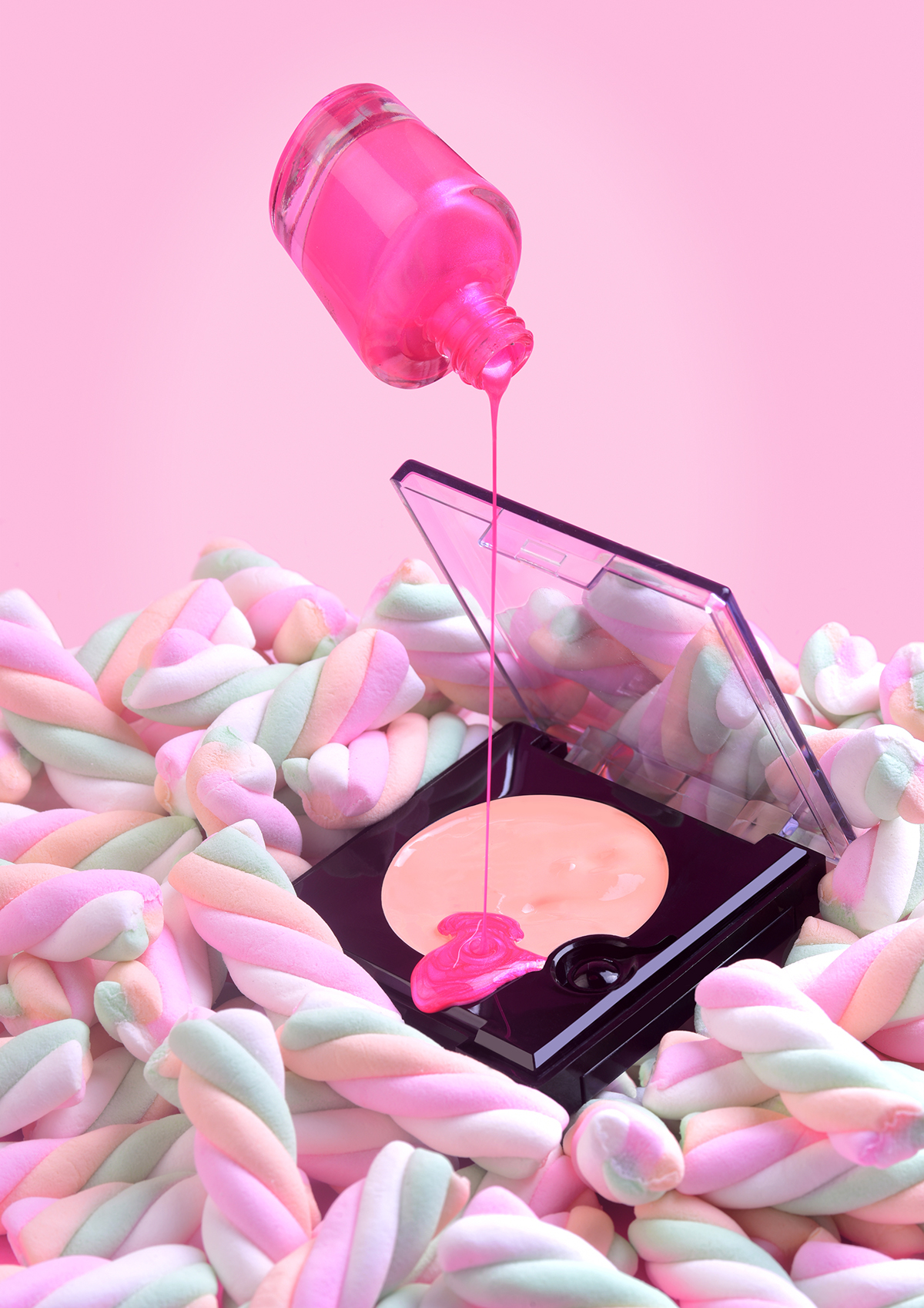 Cosmetics ，female sex，colour，