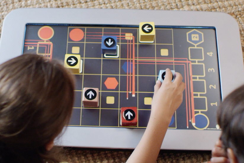 product design，Touch screen，Game table，PlayTable，