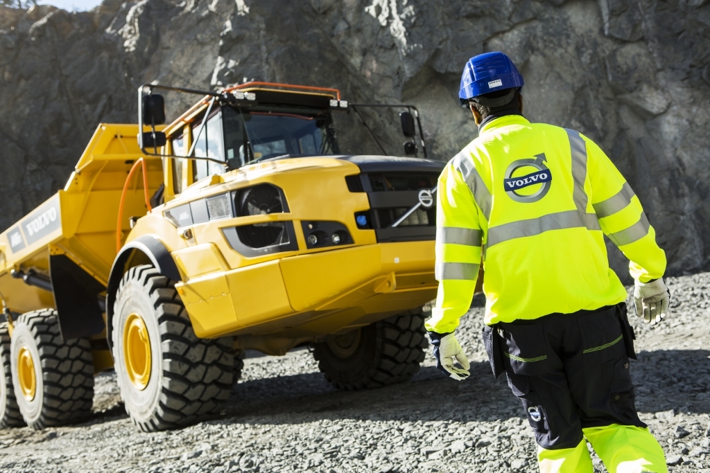 industrial design，vehicle，transport，construction machinery，heavy industry，mine，truck，Volvo，