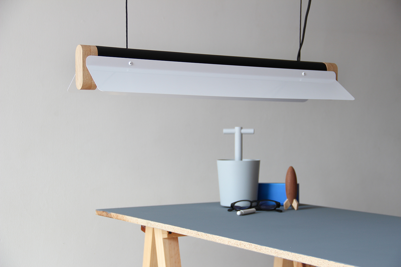 Simplicity，texture，a chandelier，Tutuk，