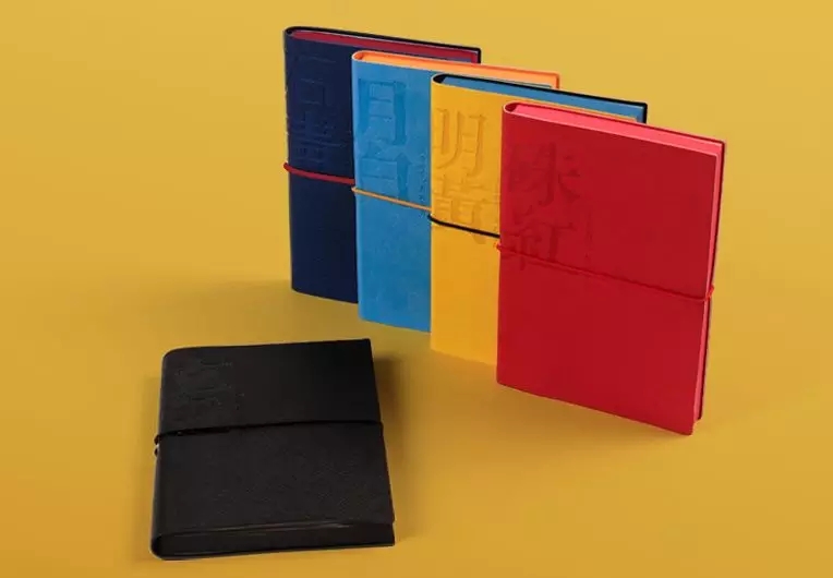 the Imperial Palace，Hanfu，Chinese style clothing，museum，Qifeng lamp，