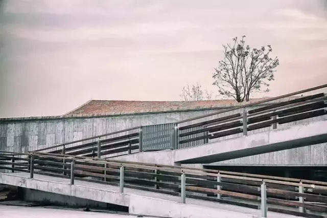 the Imperial Palace，Hanfu，Chinese style clothing，museum，Qifeng lamp，