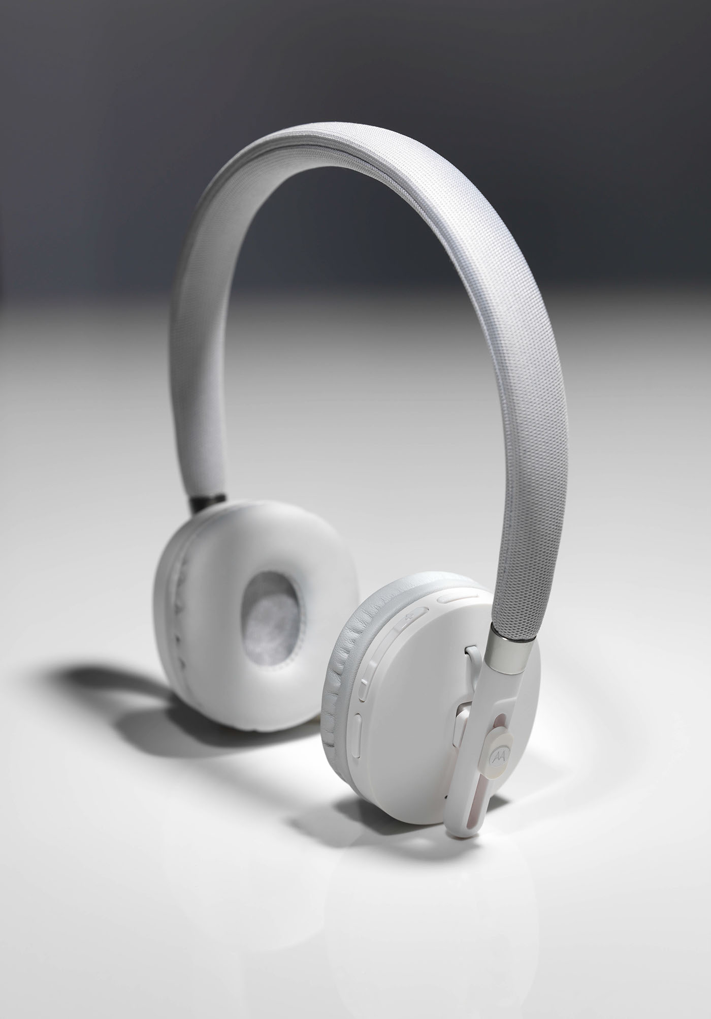 motorcycle，PULSE，headset，shot，