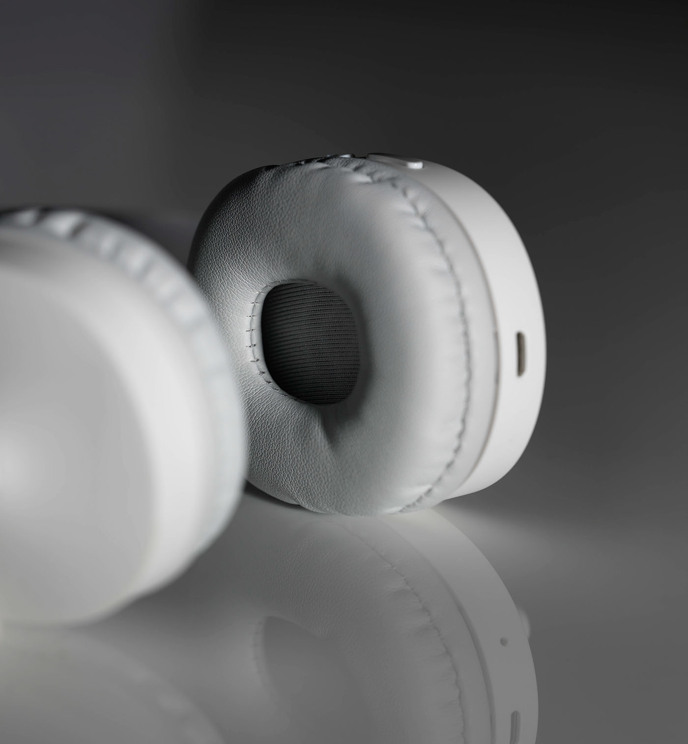 motorcycle，PULSE，headset，shot，