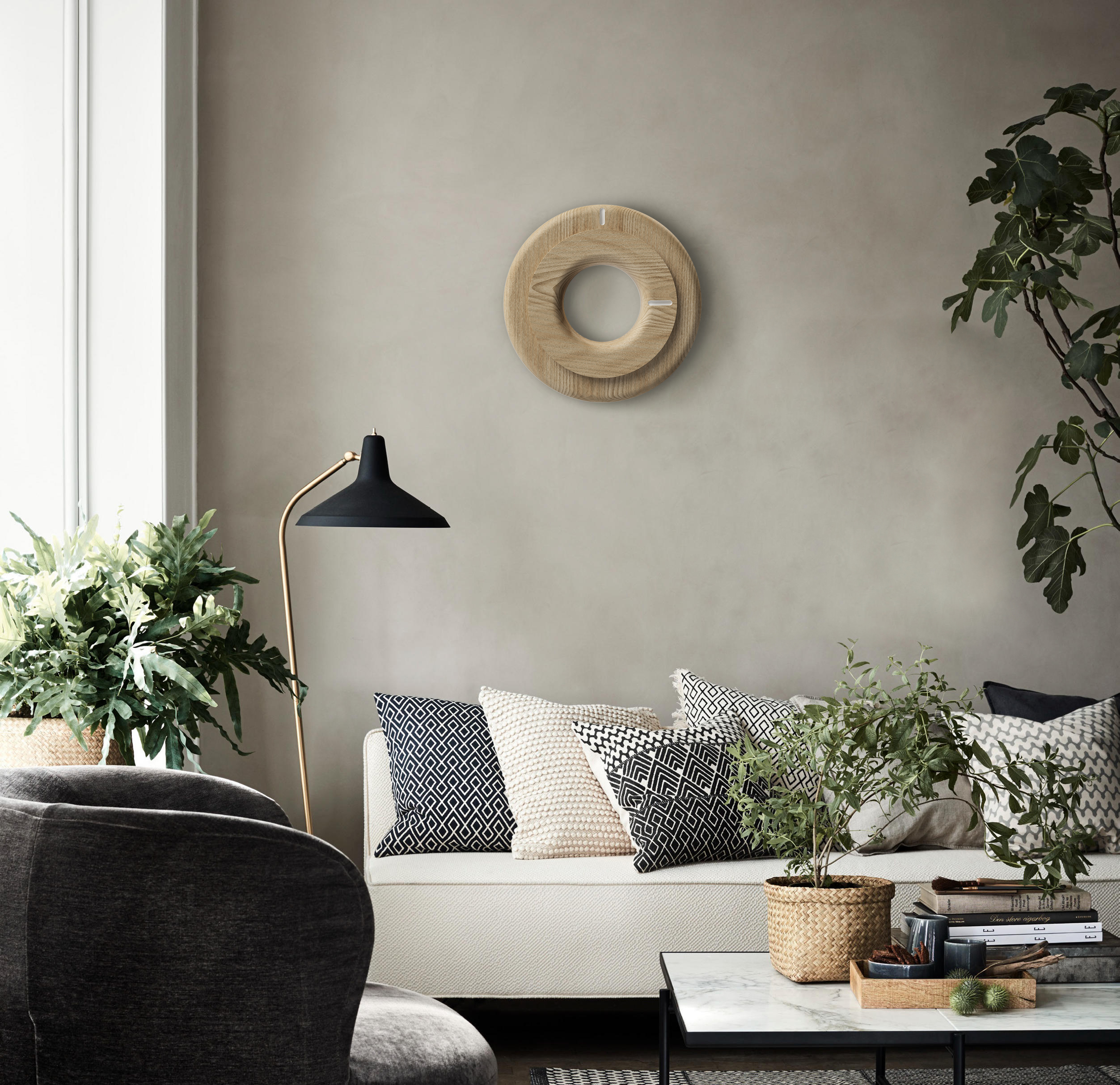 woodiness，circular，Guilherme Award，Extremely simple wind，Wall clock，