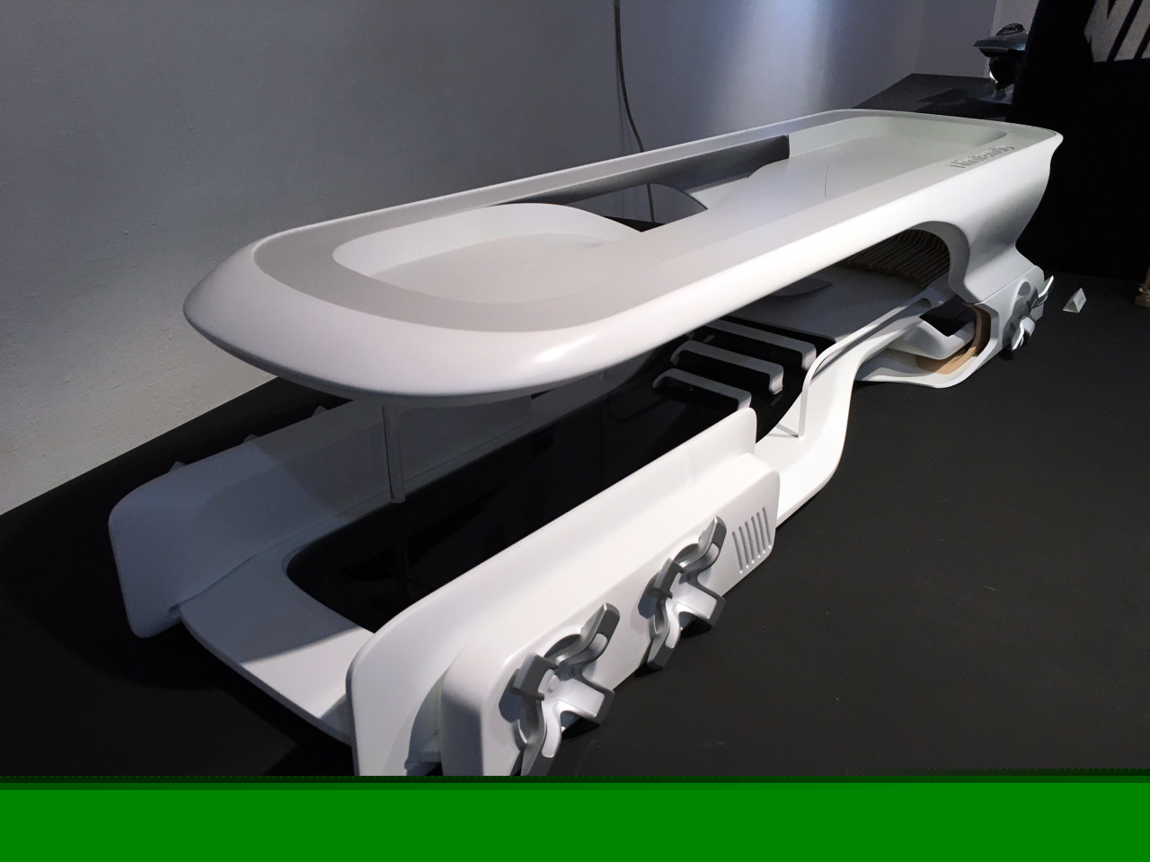 automobile，Driverless，Travel，outdoors，Driverless car，