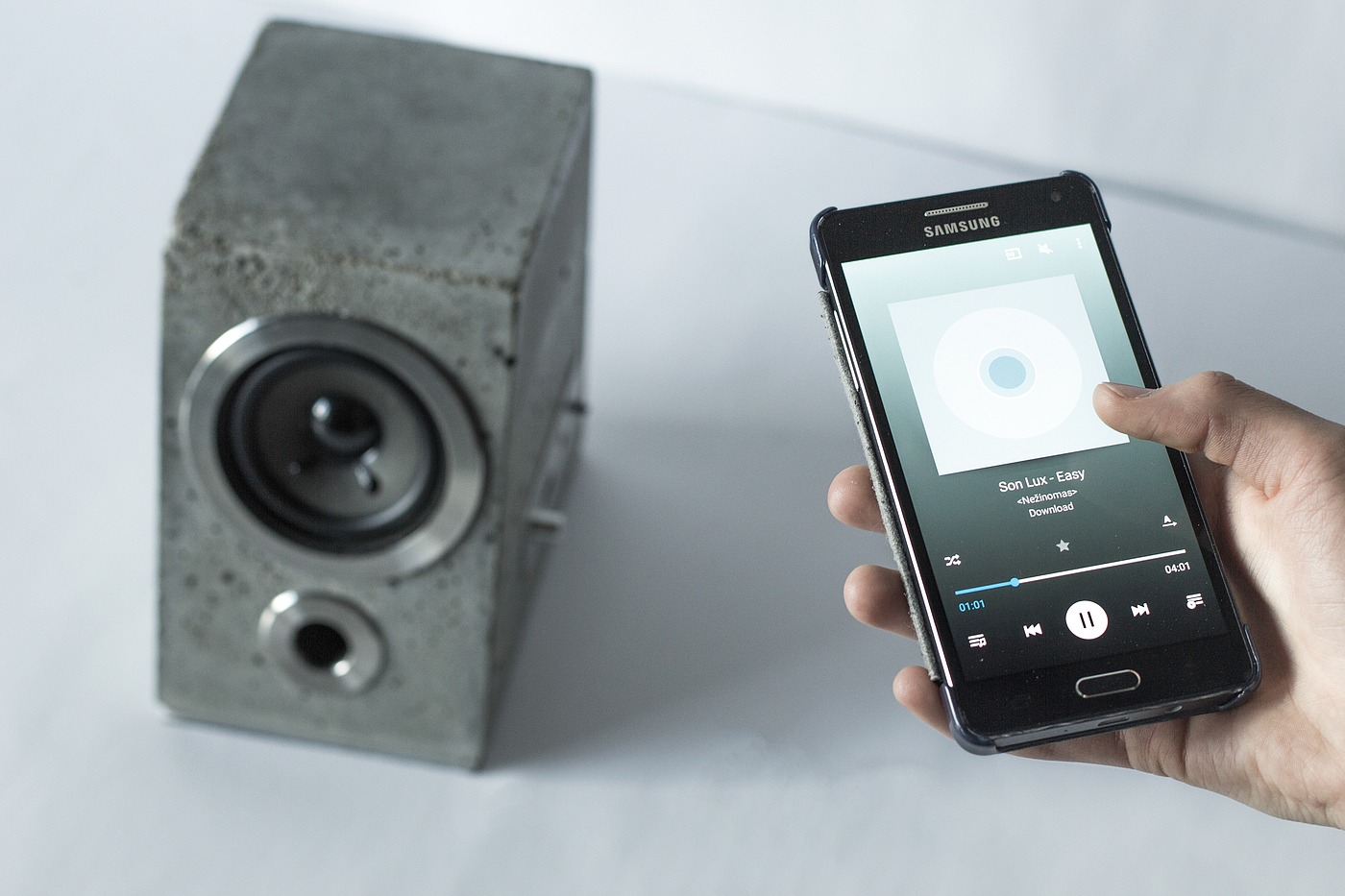 concrete，loudspeaker box，Bluetooth，Digital intelligence，