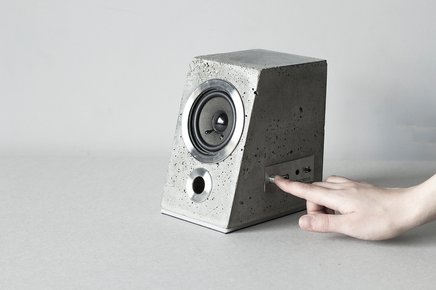 concrete，loudspeaker box，Bluetooth，Digital intelligence，