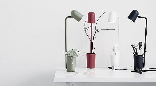 pen container，Desk lamp，lamps and lanterns，lamp，desktop，