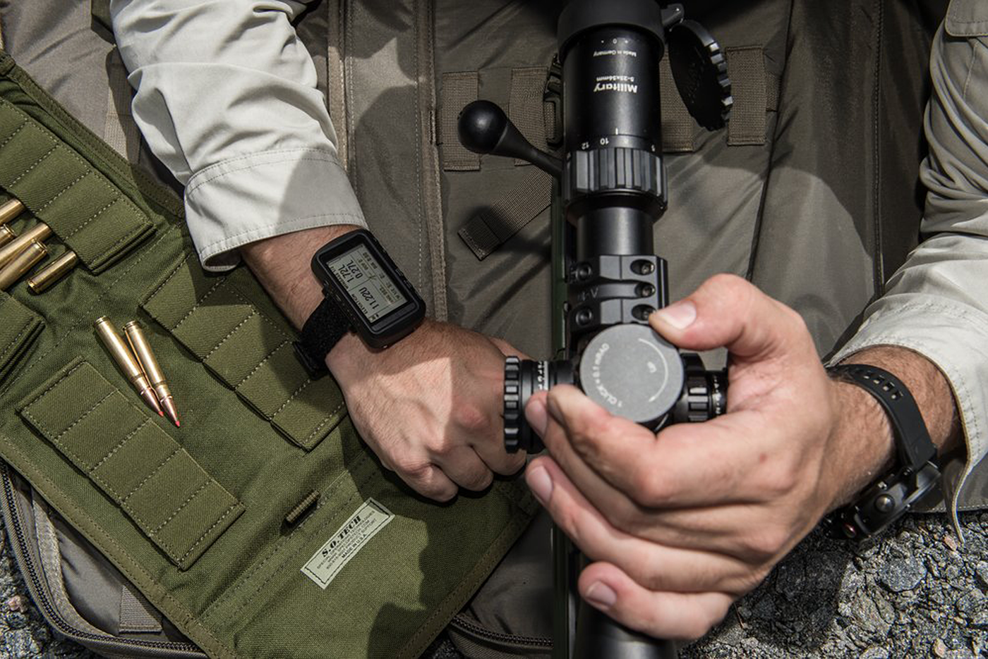 Garmin Foretrex，Military supplies，gps，on speakerphone，