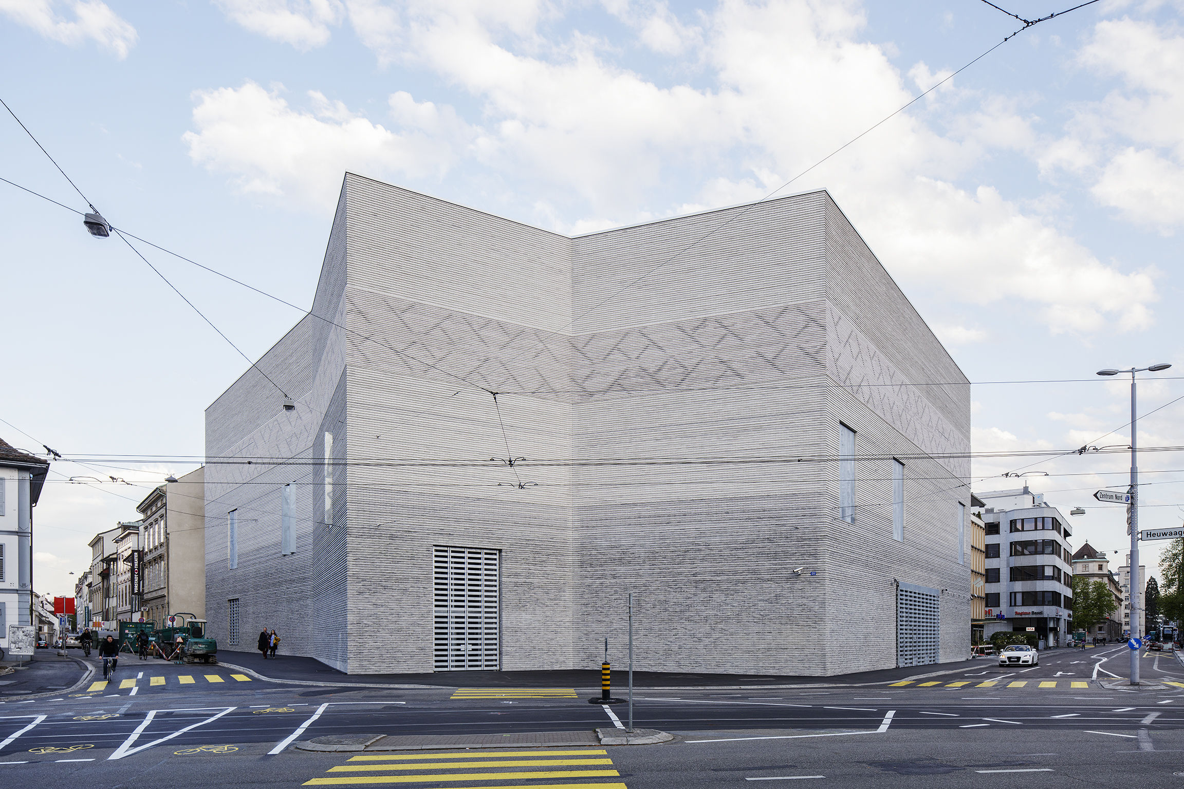 2017if Gold Award，Light Friez，Art Museum Basel, Switzerland，