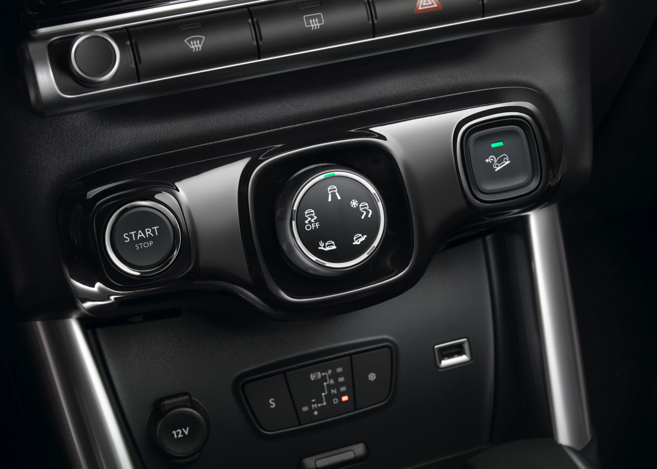 traffic，Travel，motion，automobile，outdoors，