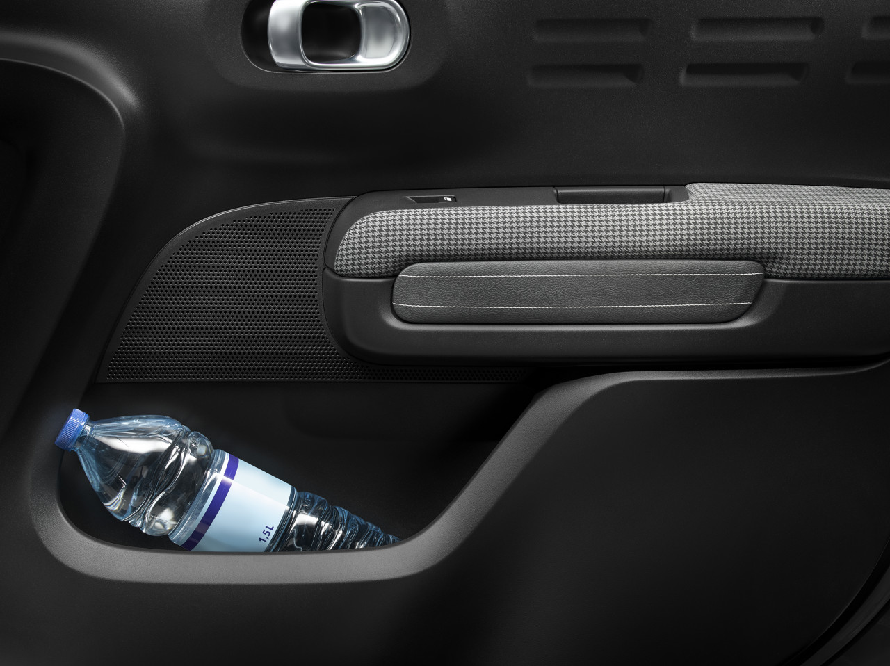 traffic，Travel，motion，automobile，outdoors，