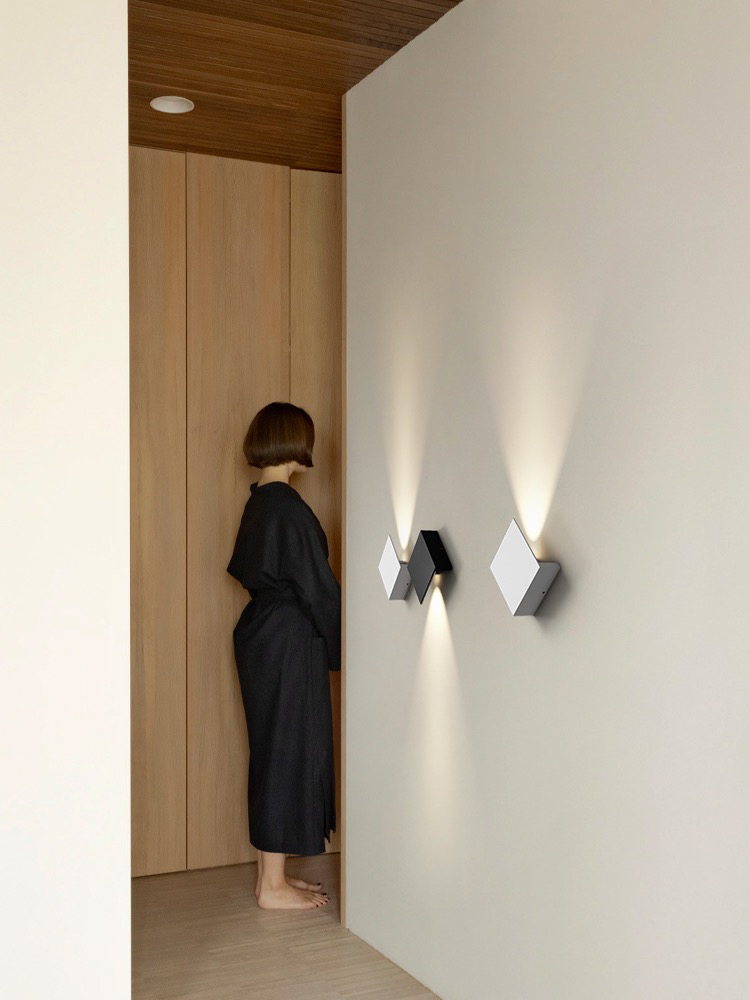Mona Lisa Optical Wall Lamp Series: Elegant and Quiet，