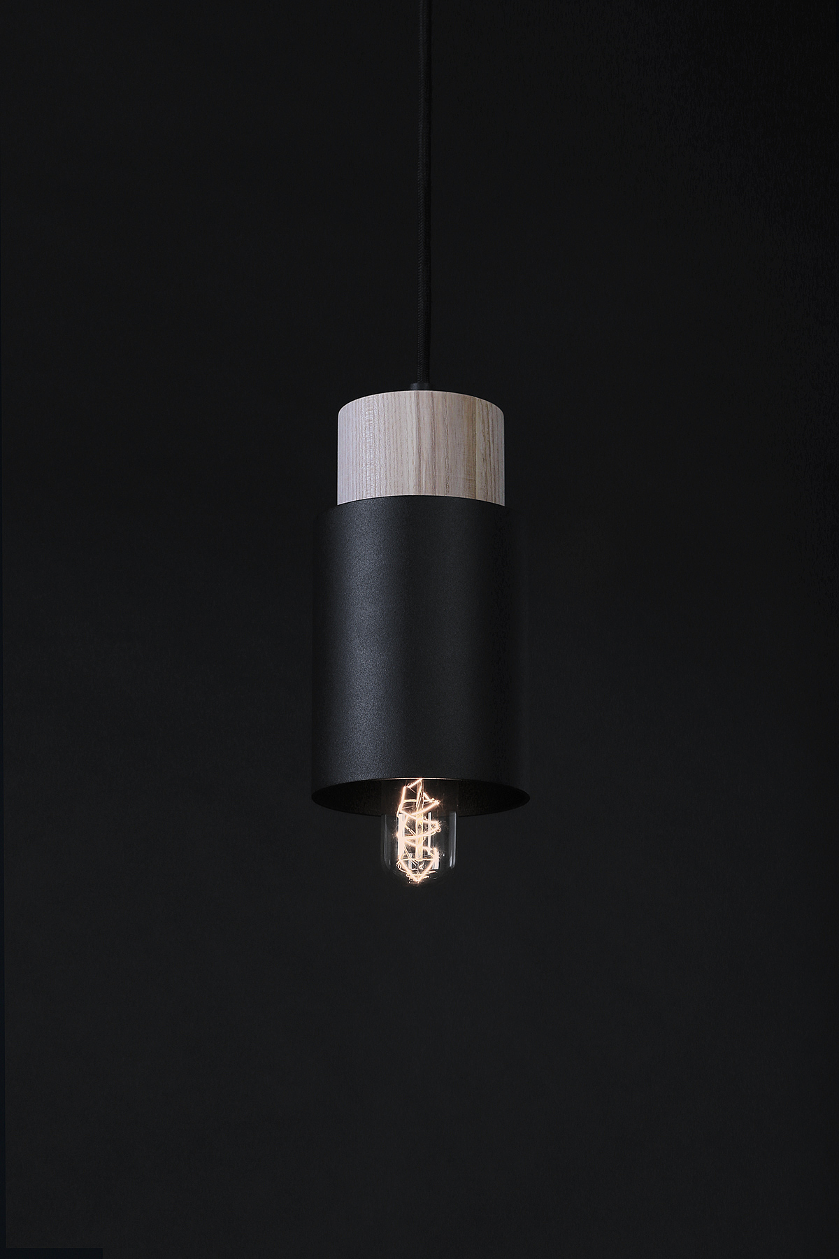a chandelier，lamps and lanterns，Desk lamp，texture of material，workmanship，black，