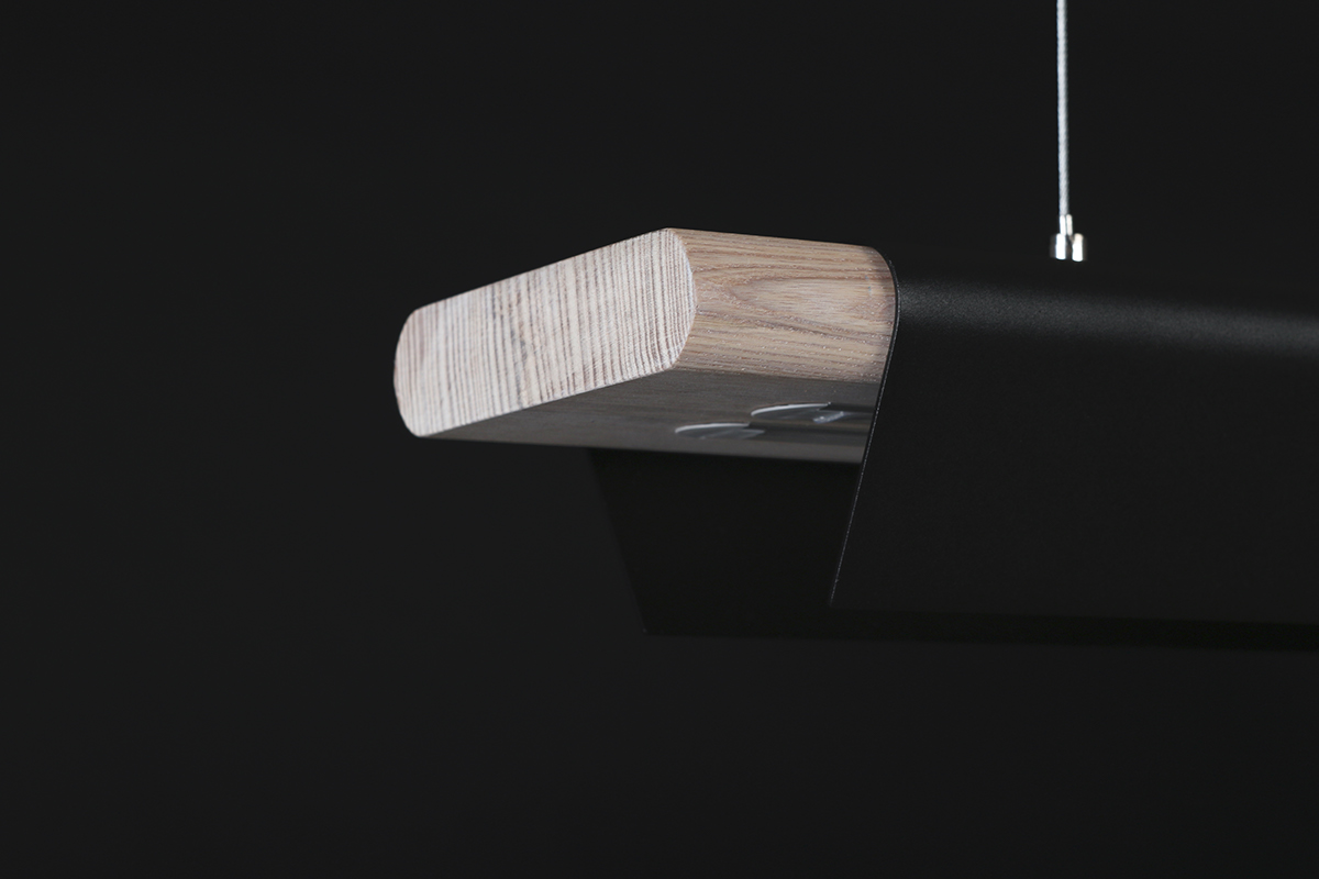 a chandelier，lamps and lanterns，Desk lamp，texture of material，workmanship，black，