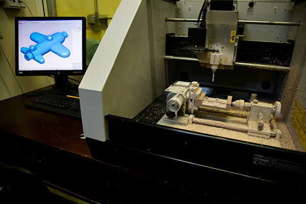 medical care，children，Syringe，aircraft，healthy，