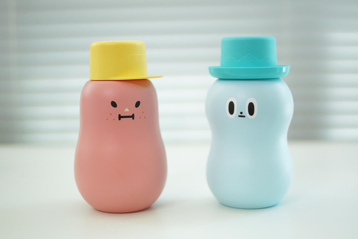 Children's products，feeding bottle，lovely，colourful，