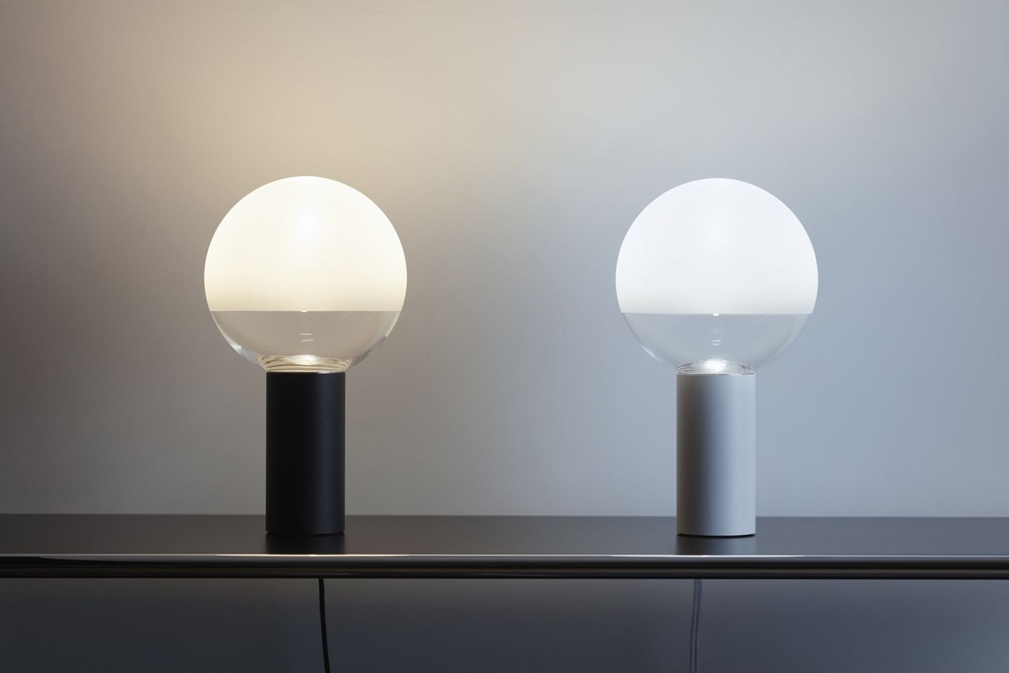 circular，Desk lamp，Minimalist，energy conservation，lamps and lanterns，