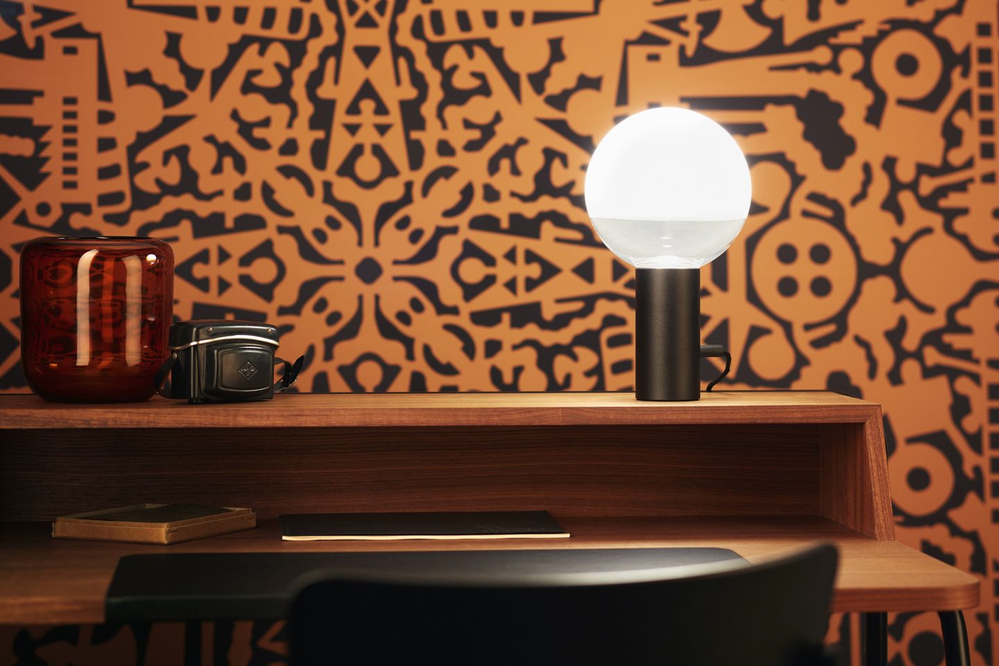 circular，Desk lamp，Minimalist，energy conservation，lamps and lanterns，