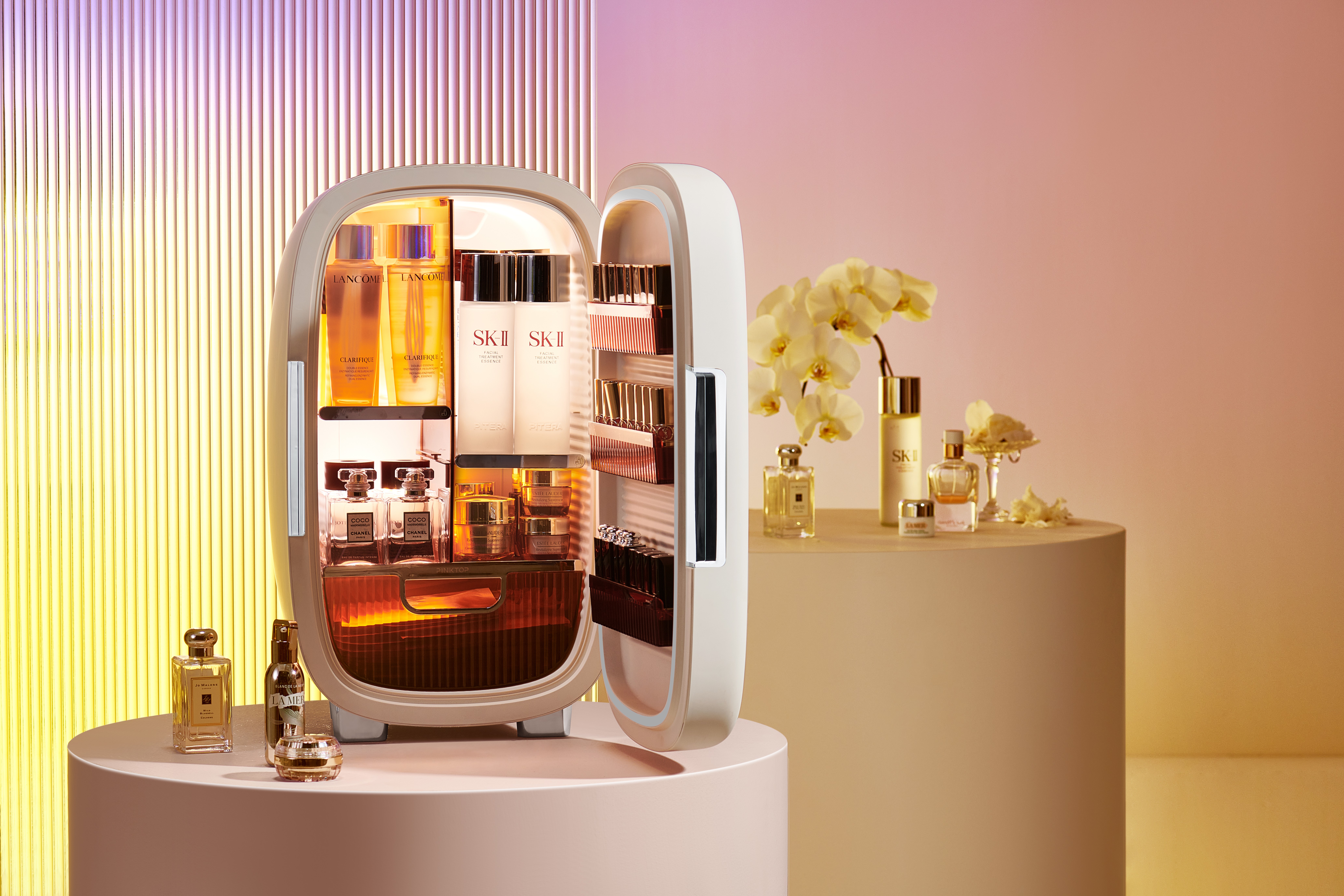 Red design，product design，Rhett Design Products，Beauty refrigerator，