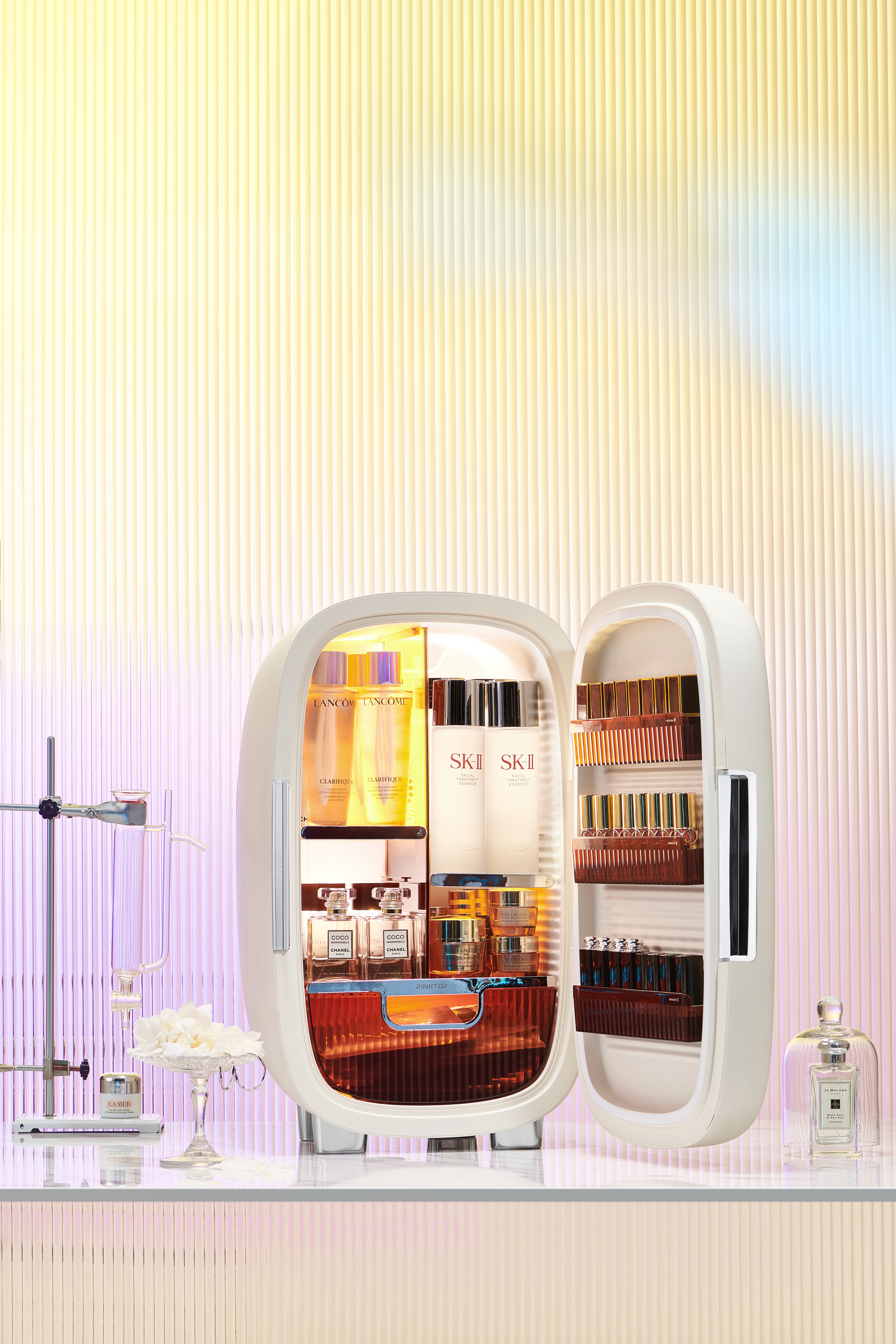 Red design，product design，Rhett Design Products，Beauty refrigerator，