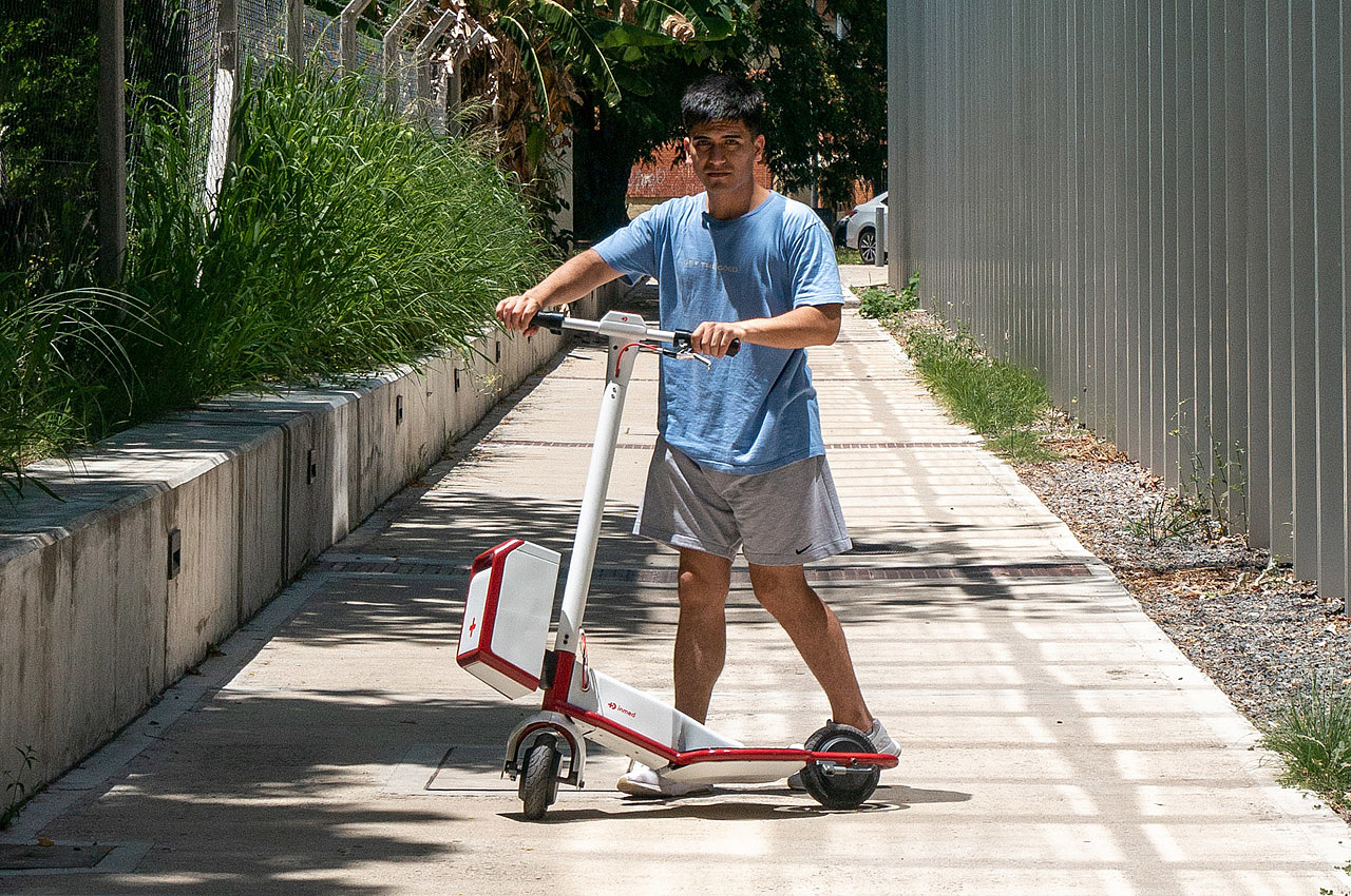 Scooter，first aid，meet an emergency，