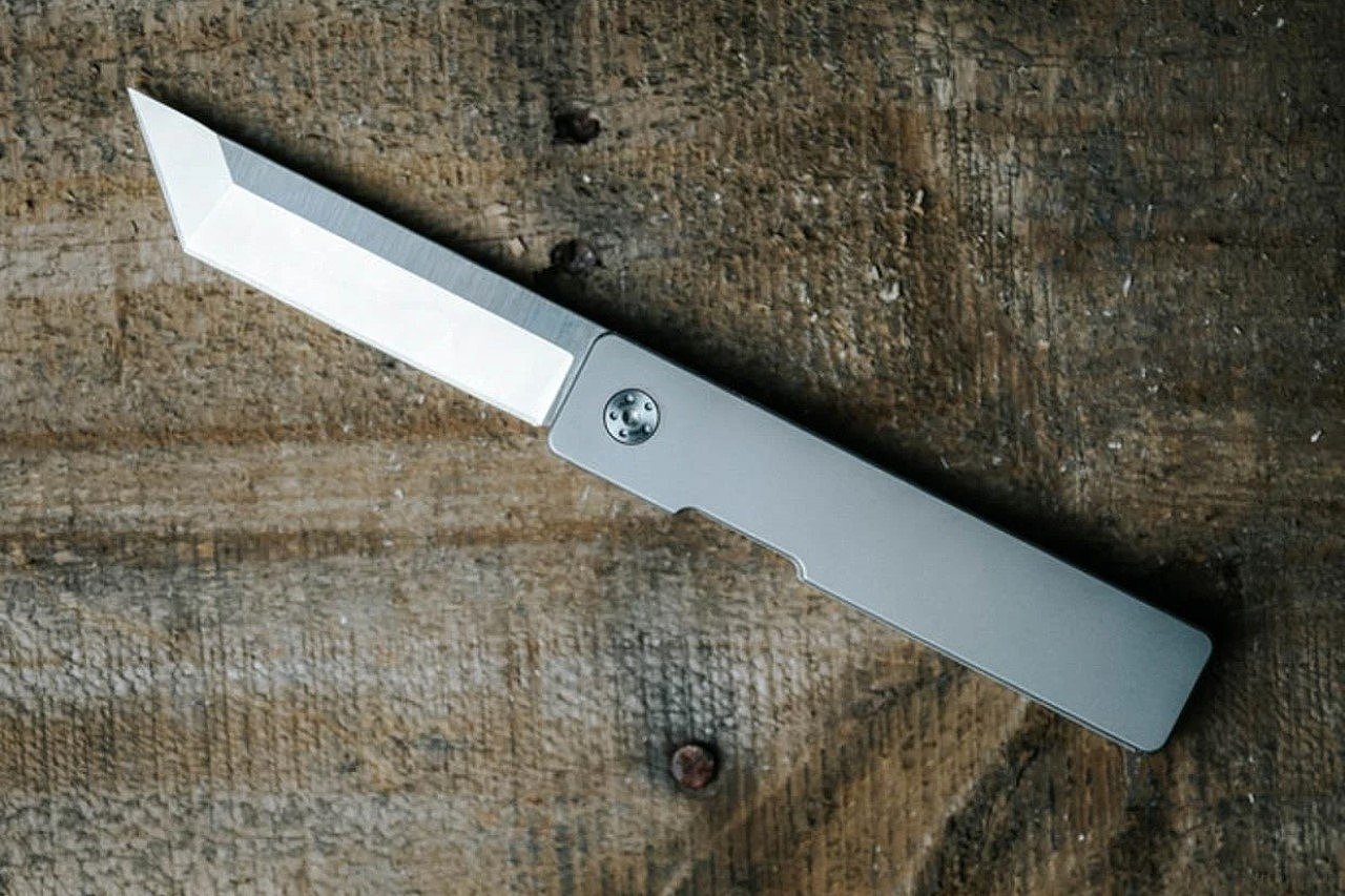 titanium alloy，EDC knife，product design，Appearance design，delicate，MagBlade，