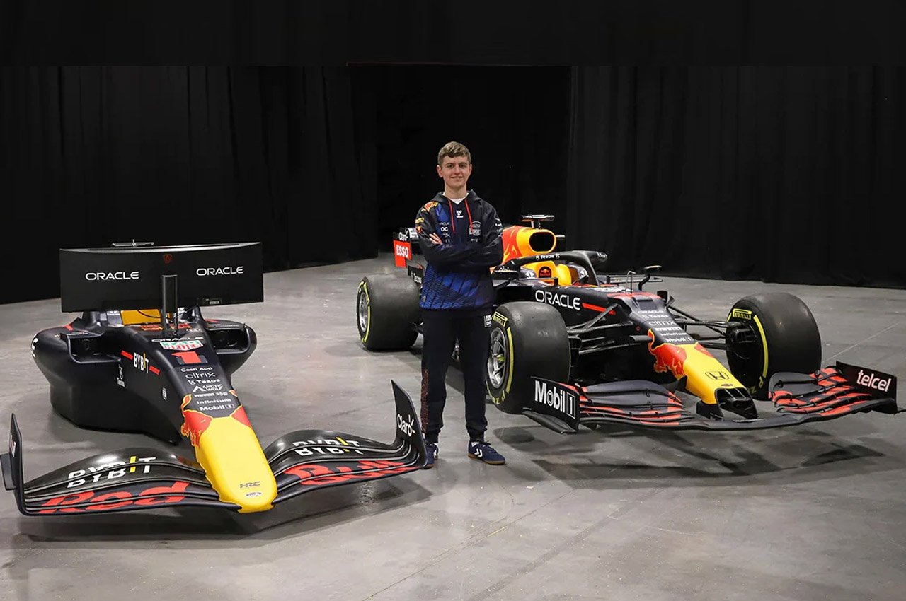 F1 racing，Appearance design，simulator，Cool，