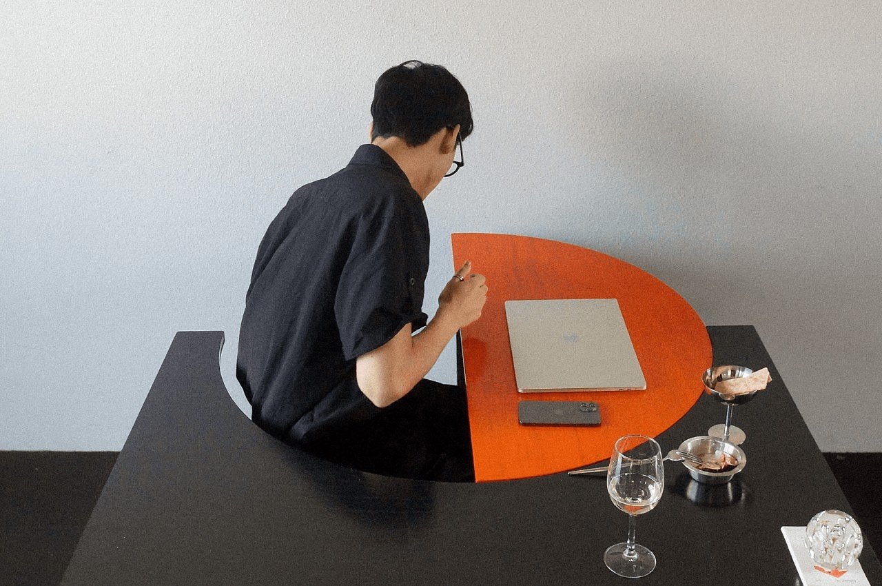 Side table，rotate，desk，table，Appearance design，