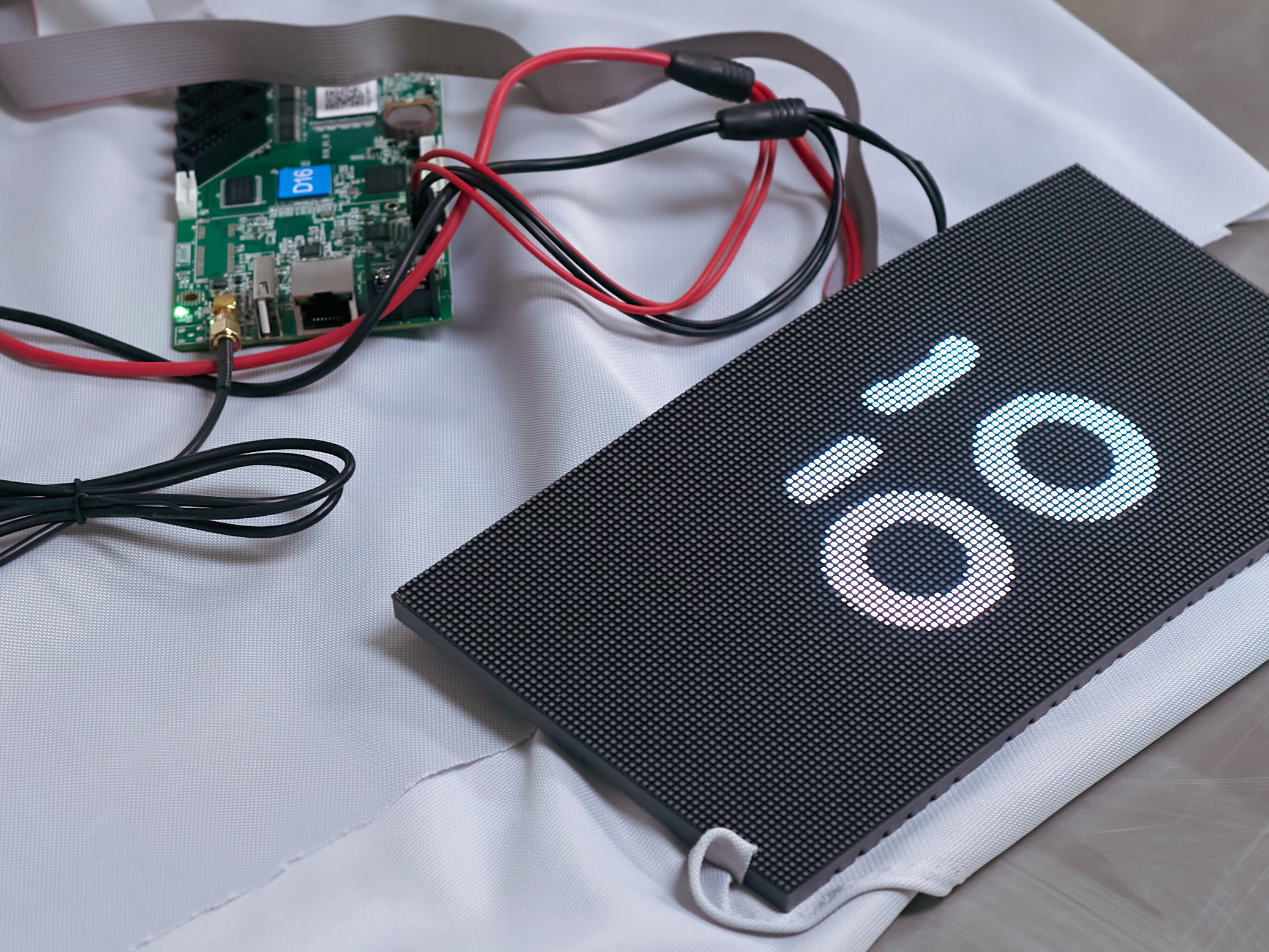 robot，robot，LEAPX，LEAPX，OPPO，OPPO，Home robot，industrial design，Home robot，industrial design，Product definition，innovate，Product definition，innovate，