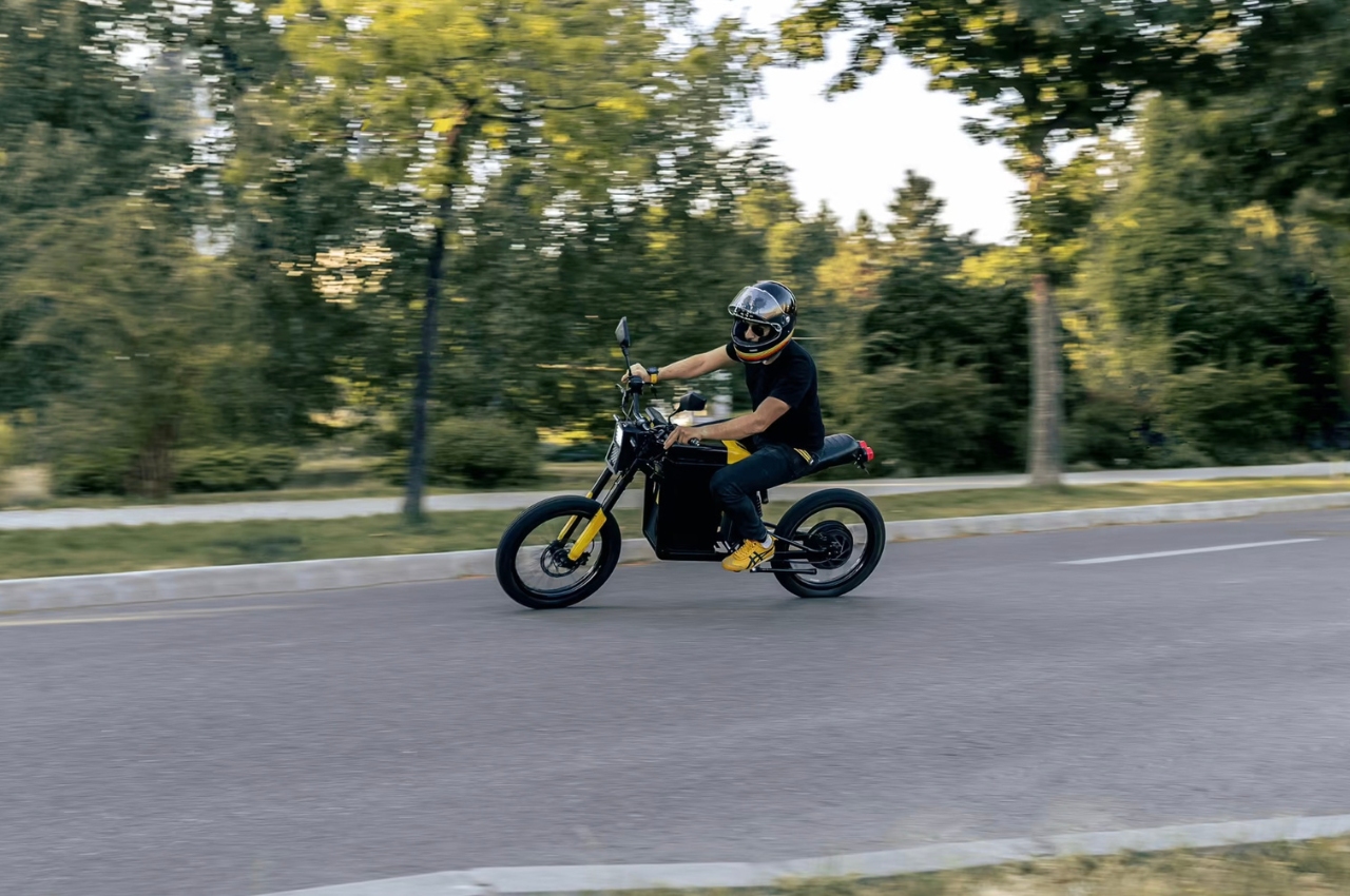 environment protection，Long life，Battery，Travel，