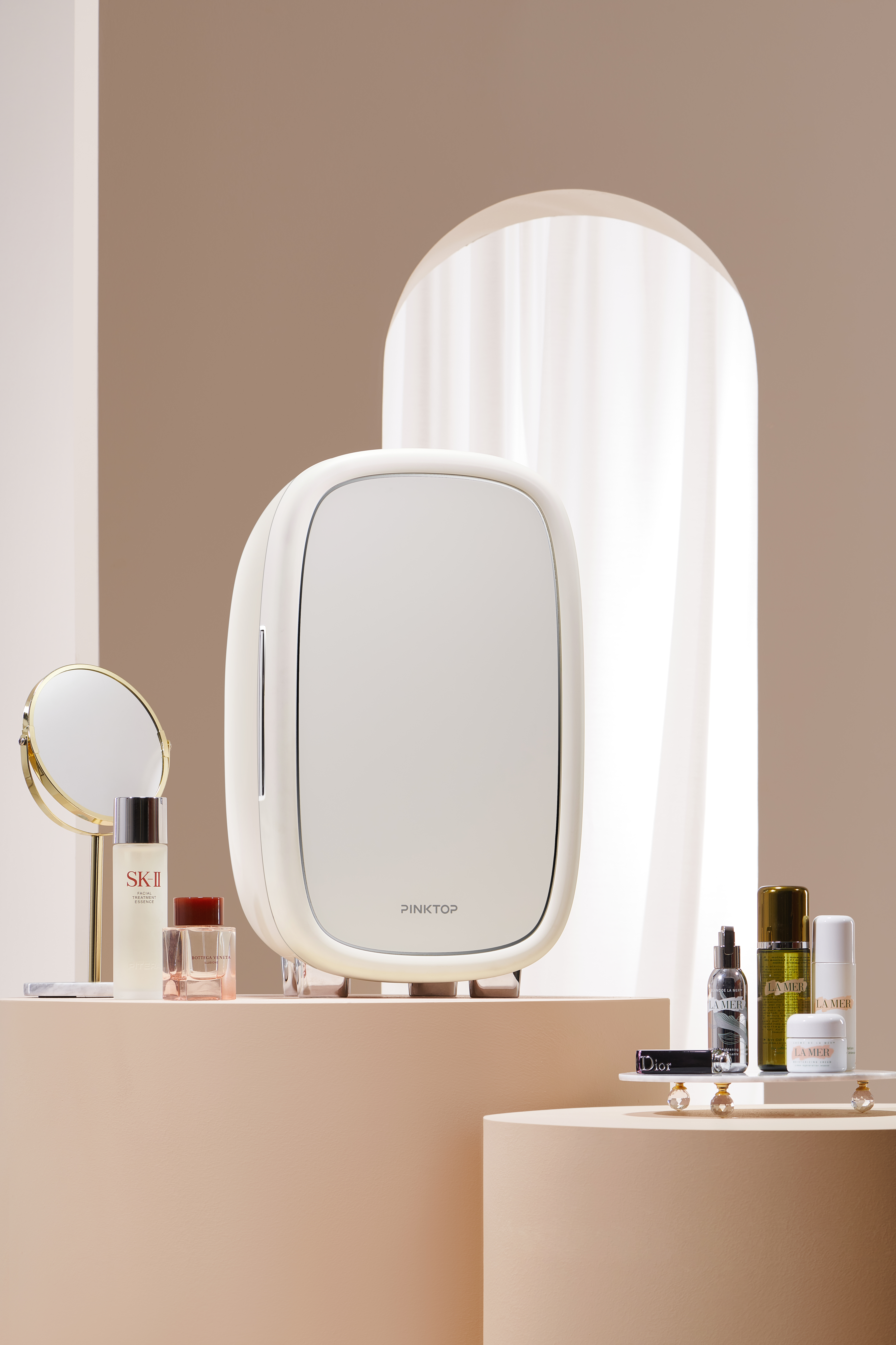 Red design，product design，Rhett Design Products，Beauty refrigerator，