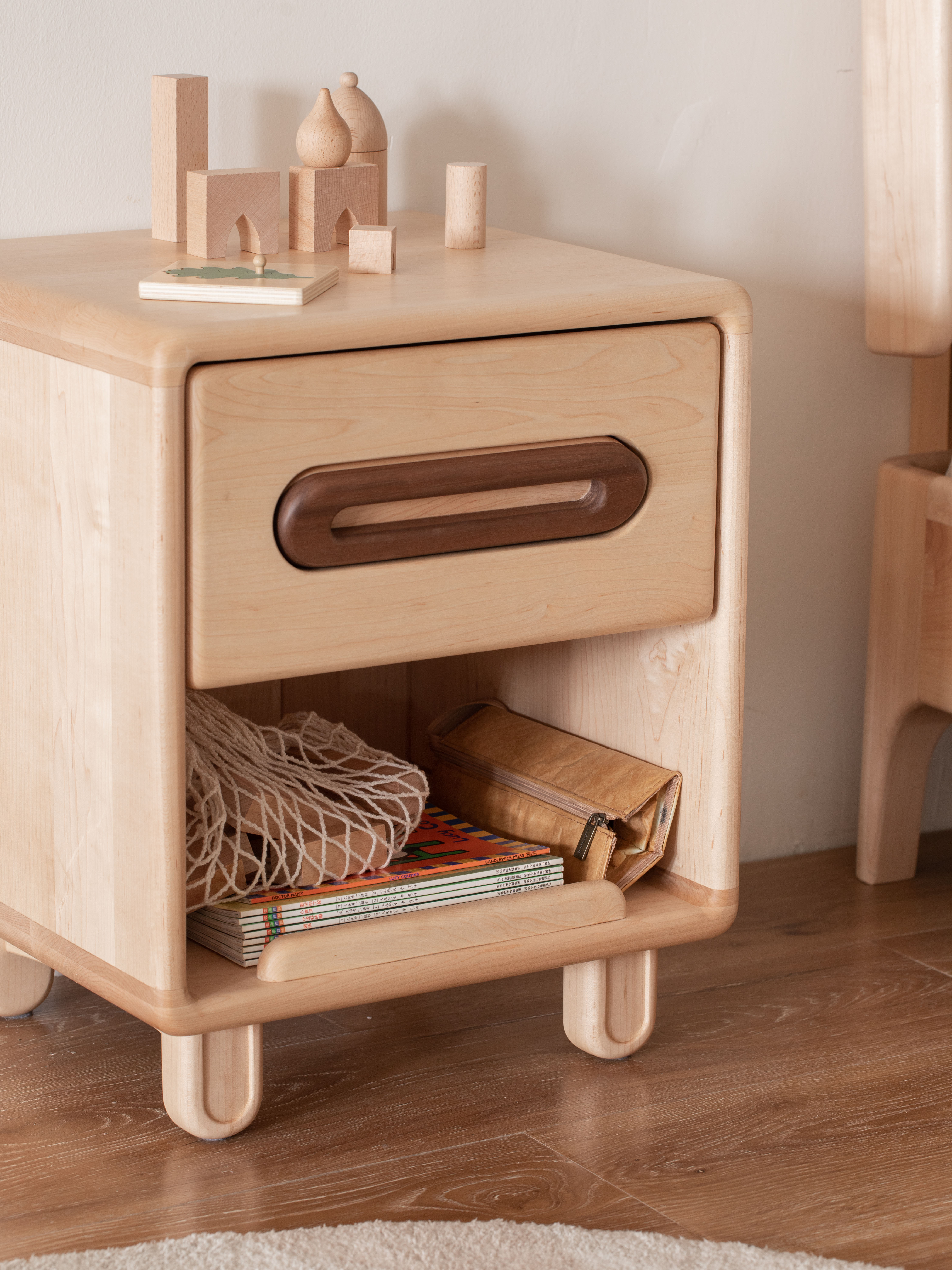 Children's furniture，Solid wood furniture，furniture design ，Original design，Bed，sofa，bedside cupboard，