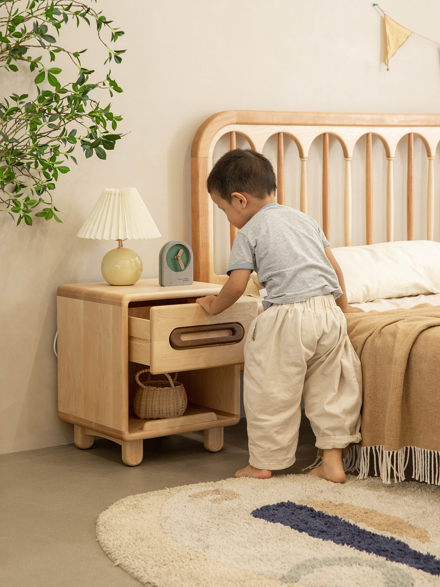 Children's furniture，Solid wood furniture，furniture design ，Original design，Bed，sofa，bedside cupboard，