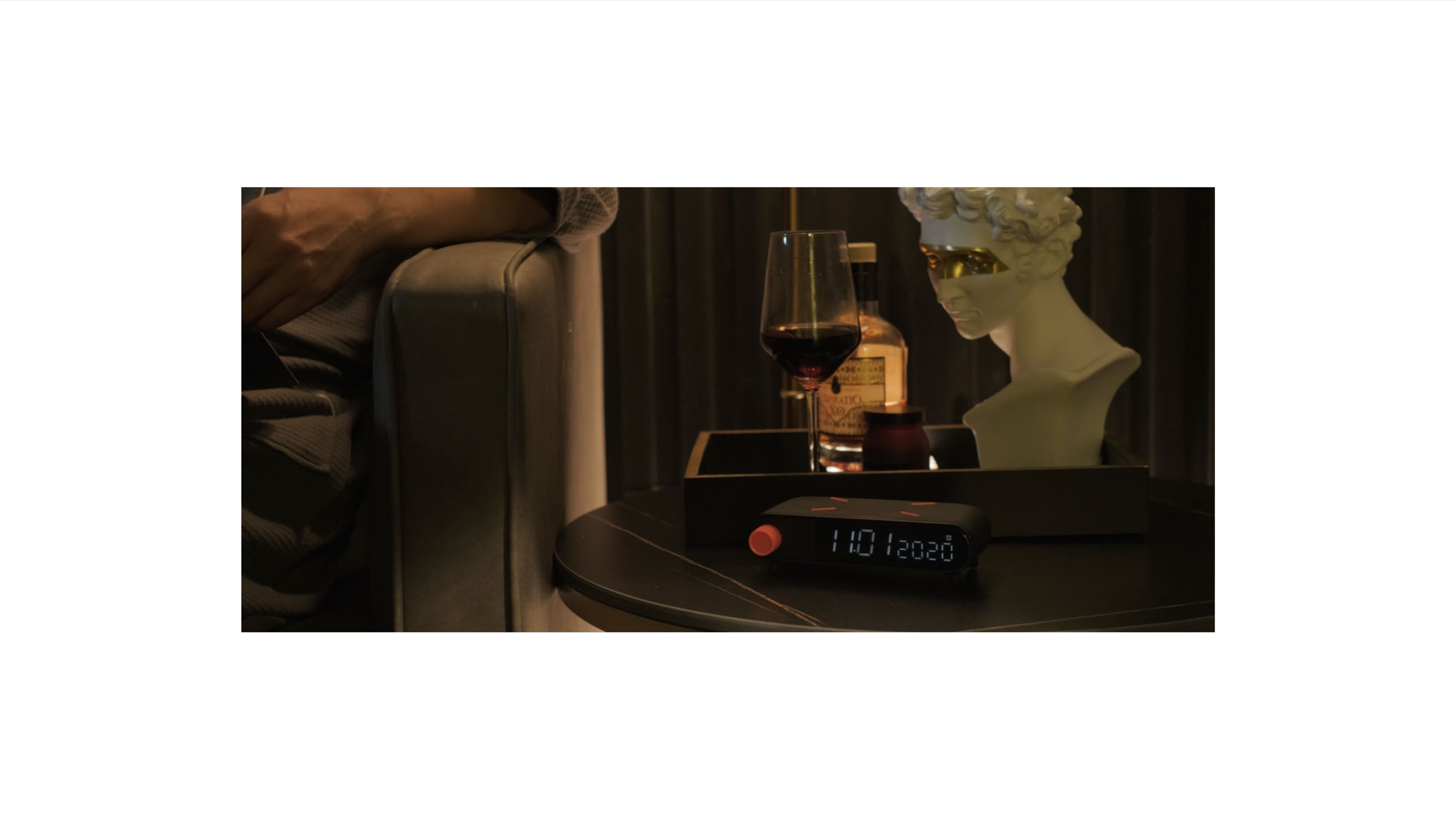 Product planning，product design，Product vision，Product landing，Clock wireless charging，Product shooting，