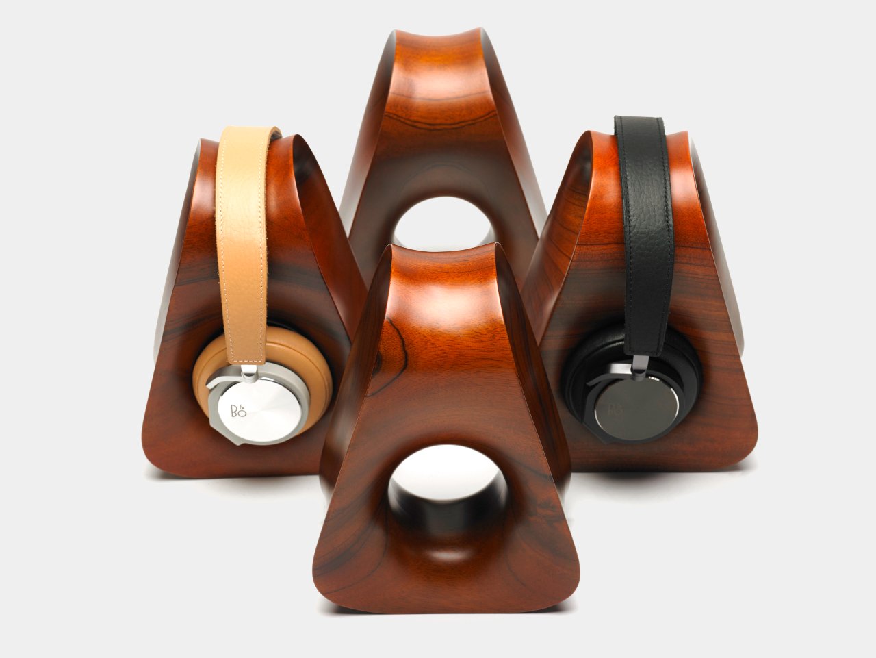 Earphone bracket，wooden ，Appearance design，delicate，Figure EIGHT，