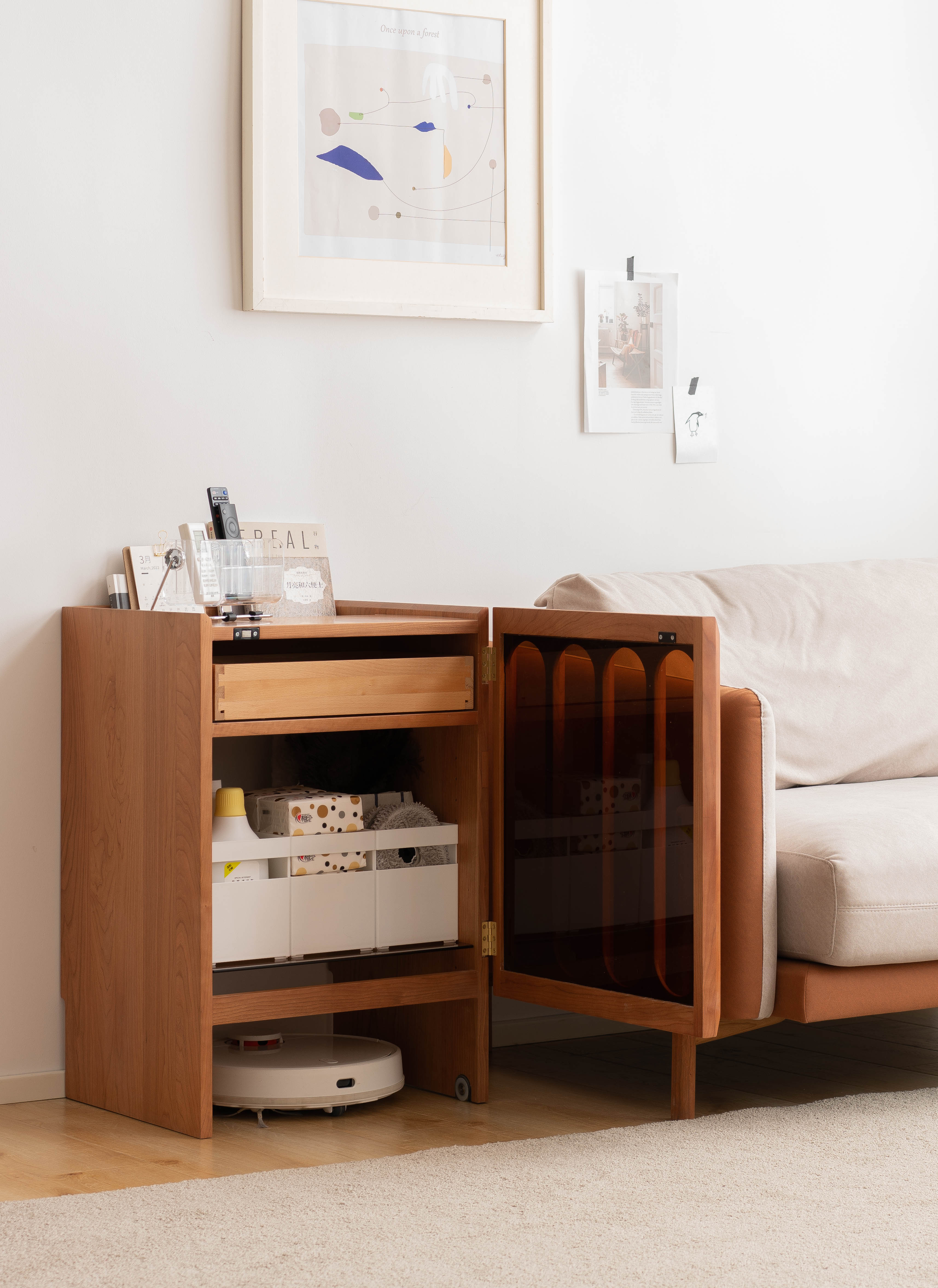 Solid wood furniture，furniture design ，product design，sweeping machine，Side cabinet，