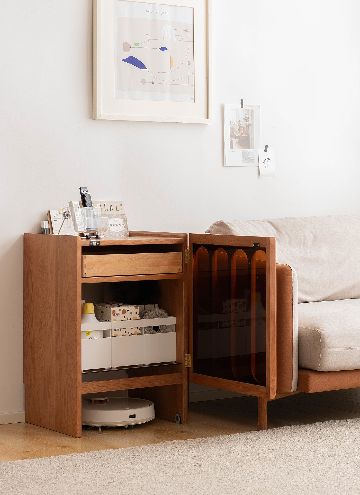 Solid wood furniture，furniture design ，product design，sweeping machine，Side cabinet，