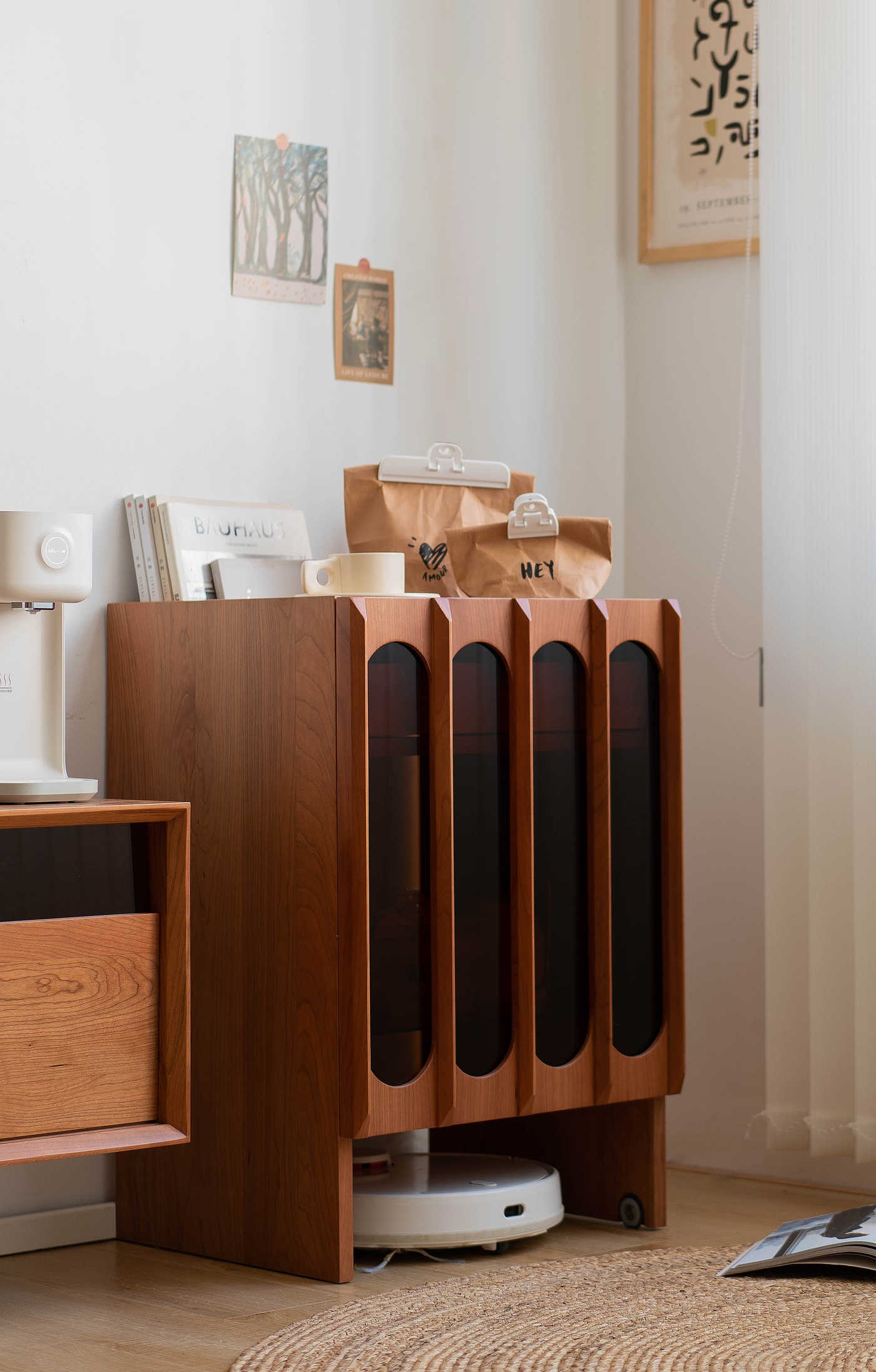 Solid wood furniture，furniture design ，product design，sweeping machine，Side cabinet，