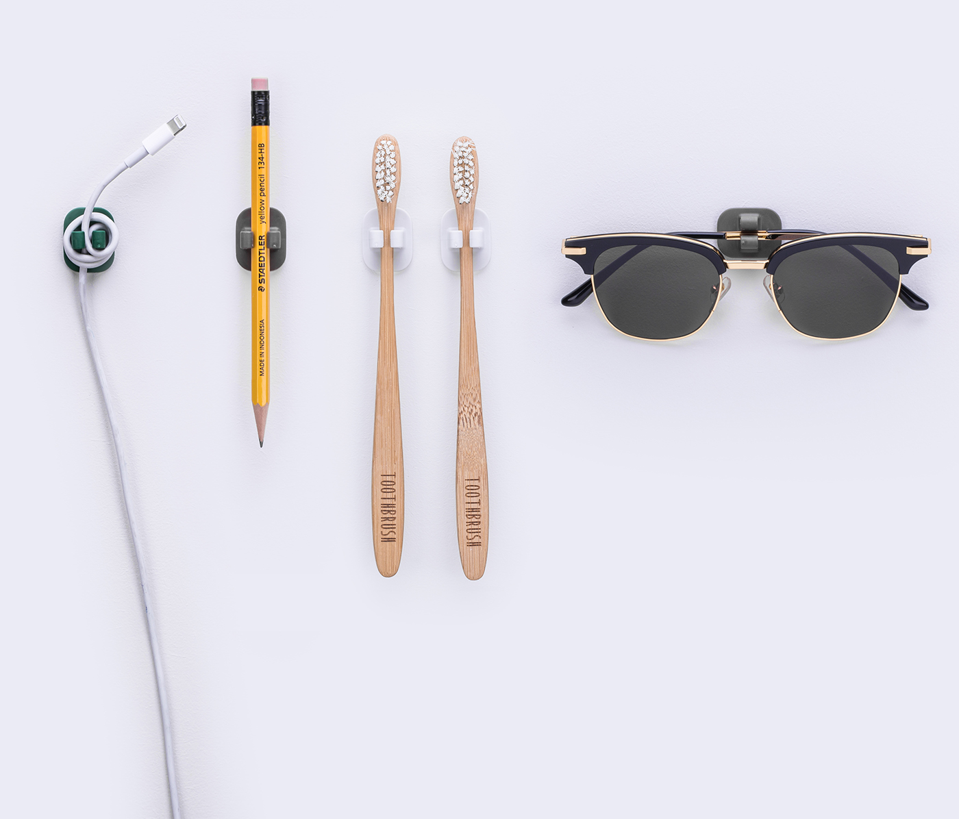 Living objects，a hook，Clip，Adhesive，