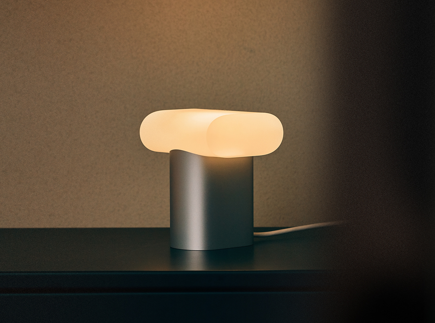 Bonakia，Desk lamp，lamps and lanterns，Lighting tools，