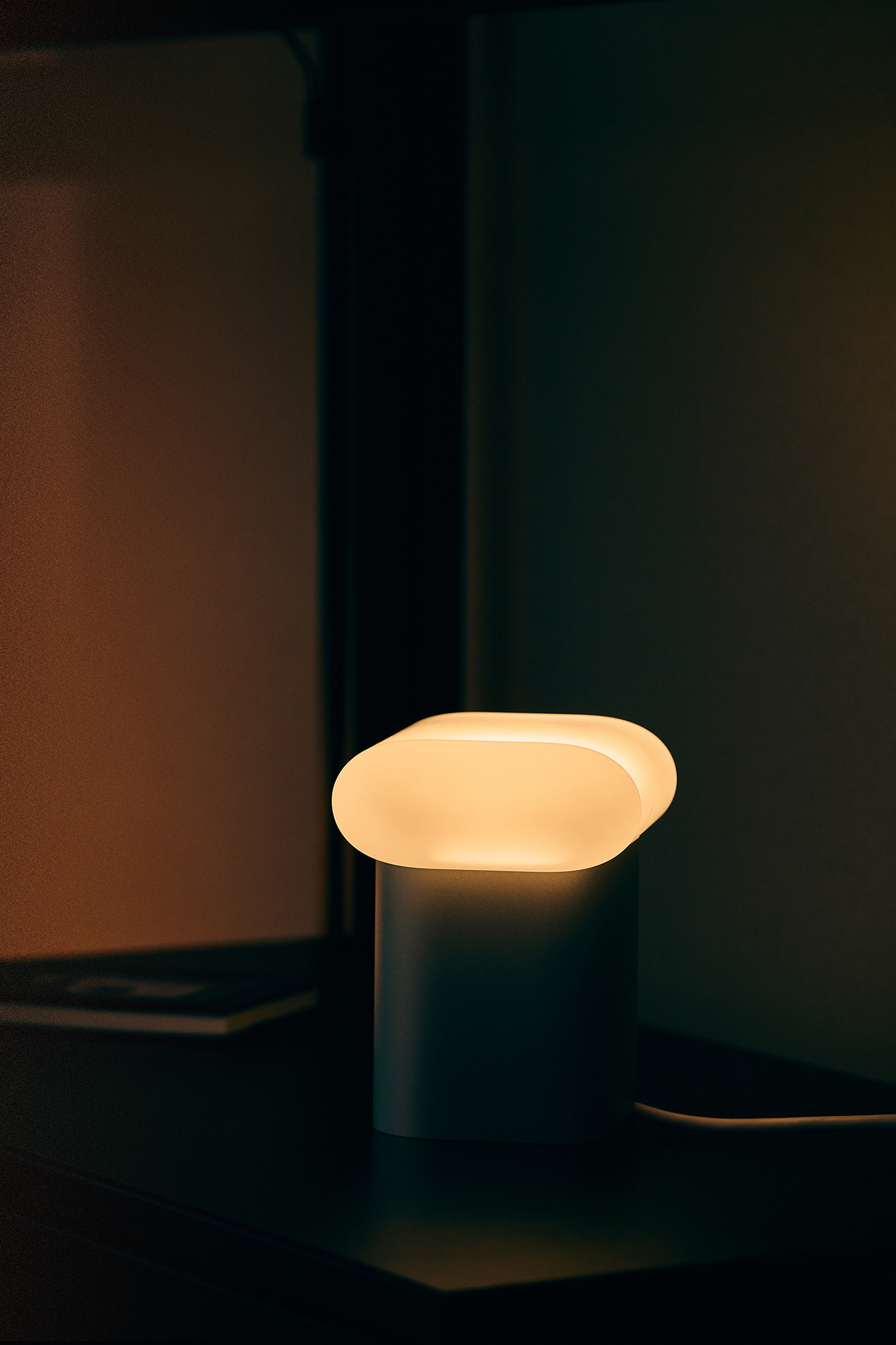 Bonakia，Desk lamp，lamps and lanterns，Lighting tools，