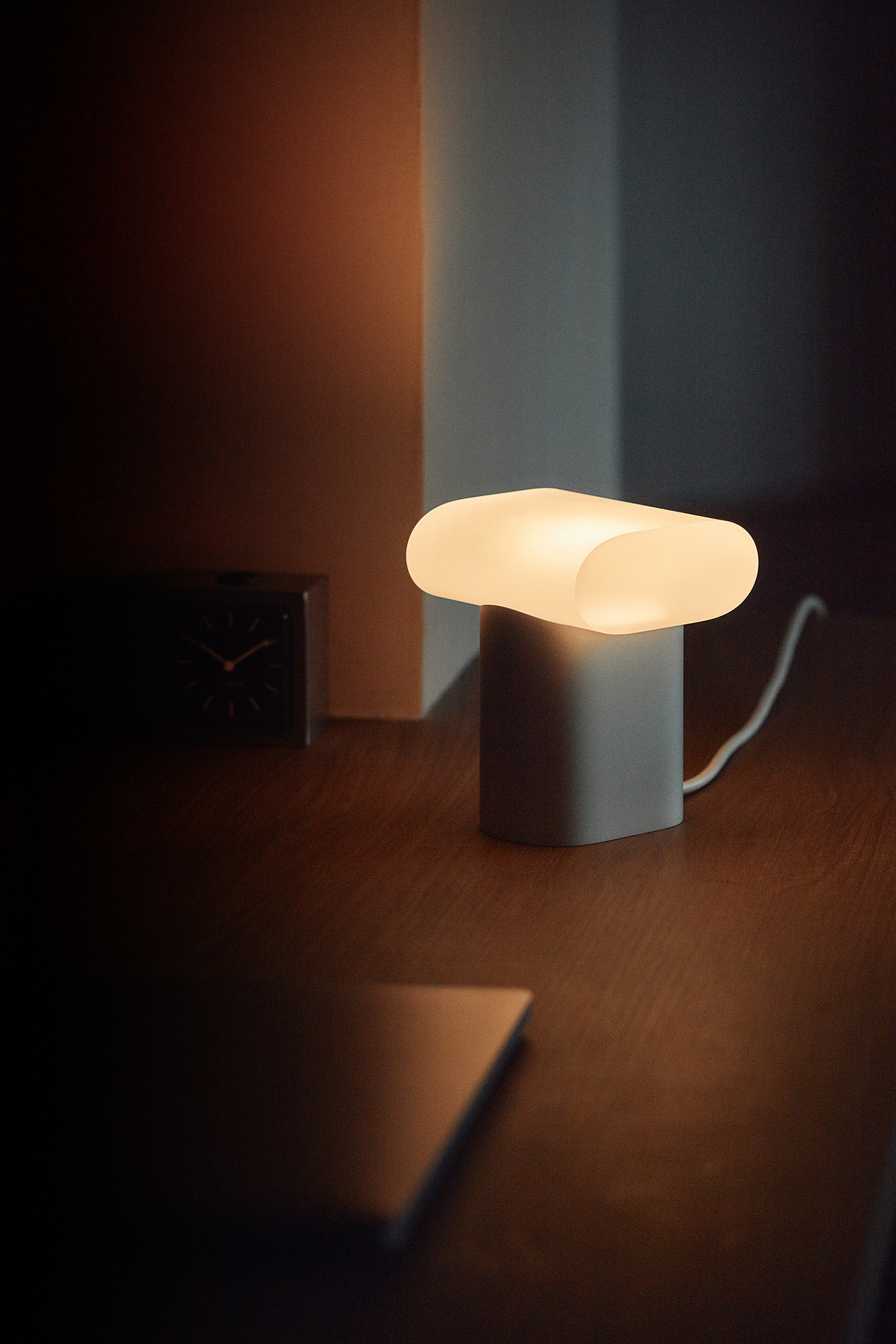 Bonakia，Desk lamp，lamps and lanterns，Lighting tools，