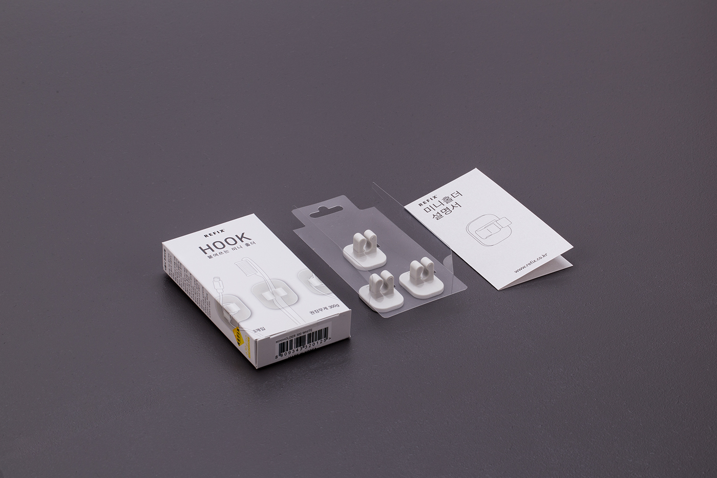 Living objects，a hook，Clip，Adhesive，