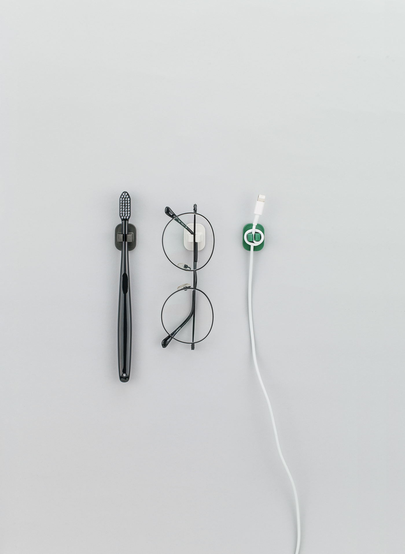 Living objects，a hook，Clip，Adhesive，