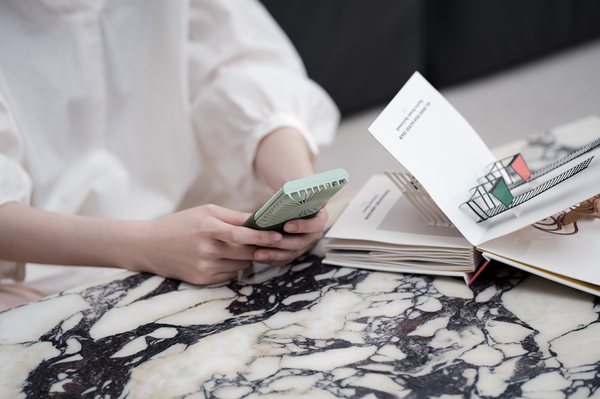 hold，Fan，Philips，Shenzhen，shot，