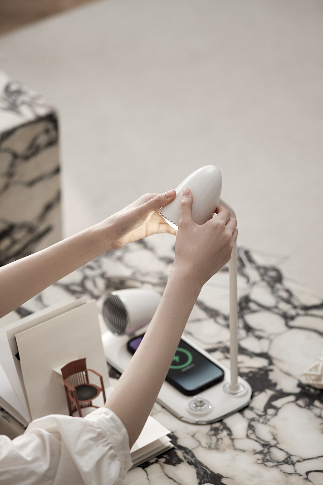 Crazy sound，loudspeaker box，Desk lamp，