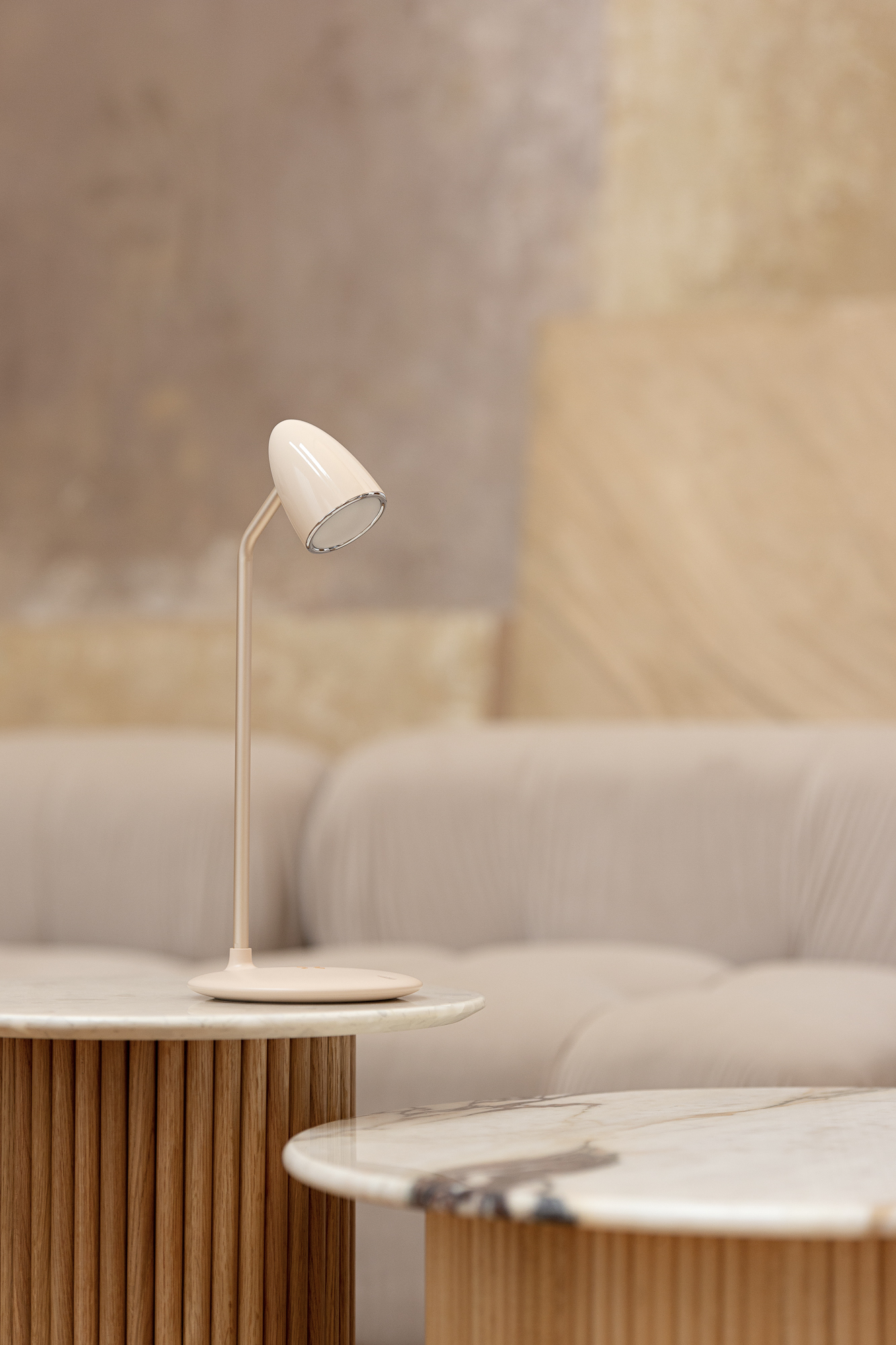 Crazy sound，Desk lamp，Shenzhen，White base map，shot，